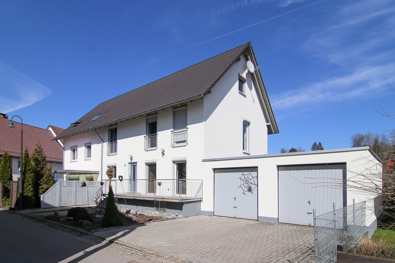 001KurzObjektansicht Tentschert Immobilien GmbH & Co. KG - Immobilienangebot - 89185 Hüttisheim - Hüttisheim - Doppelhaushälfte - Platz für neue Wohnideen!