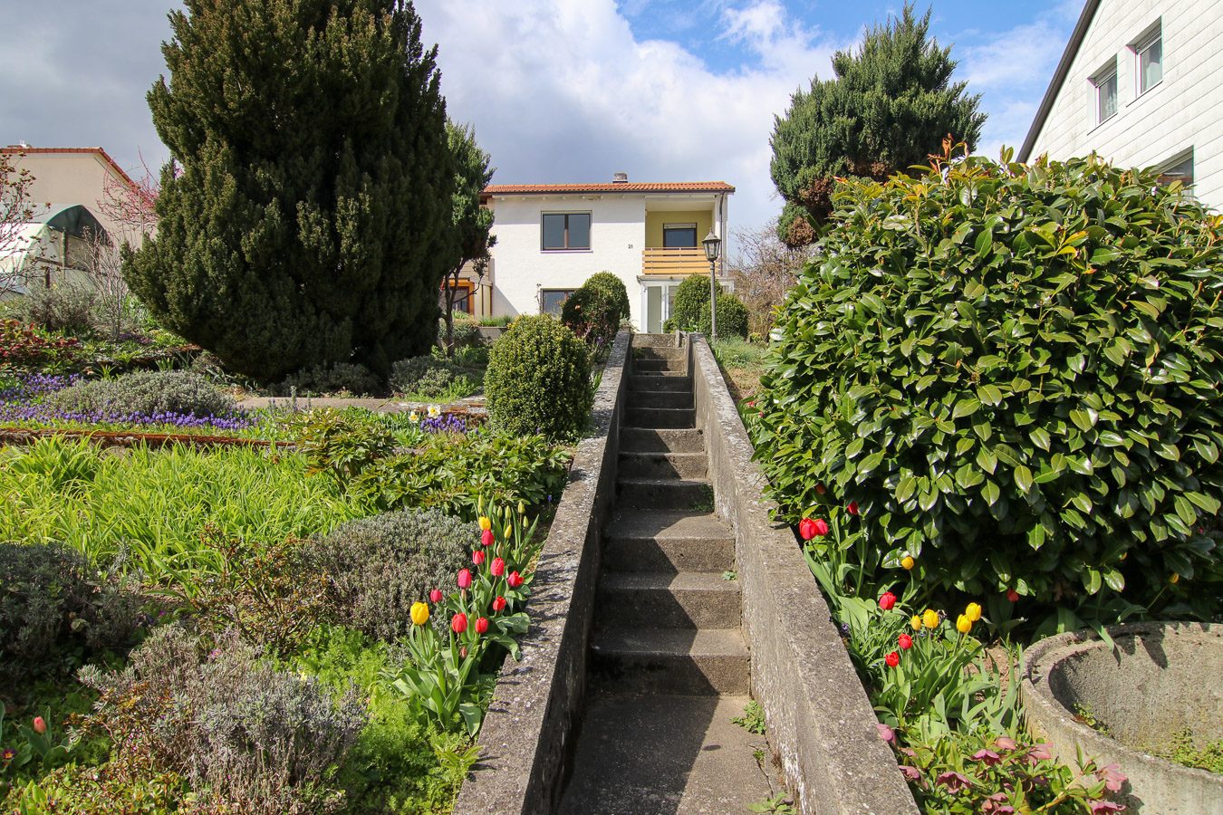 Tentschert Immobilien GmbH & Co. KG - Immobilienangebot - 89155 Erbach - Erbach - Doppelhaushälfte - Mit einer liebevollen Sanierung zu Ihrem neuen Zuhause