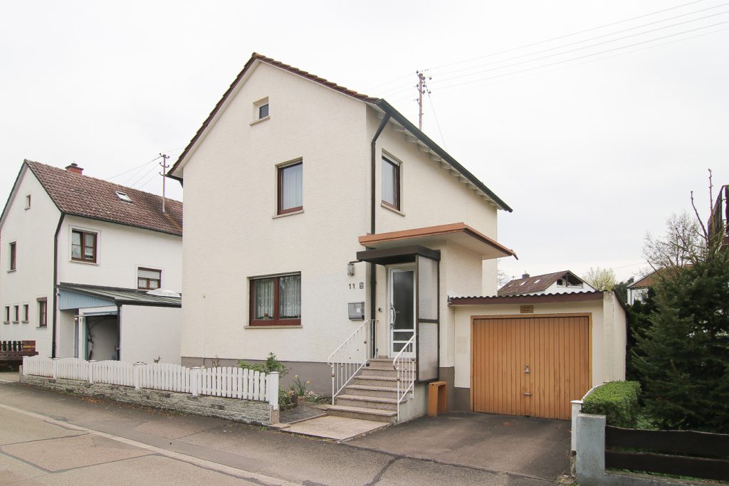 Tentschert Immobilien GmbH & Co. KG - Immobilienangebot - 89233 Finningen - Finningen - Einfamilienhaus - Einfamilienhaus mit schönem Grundstück