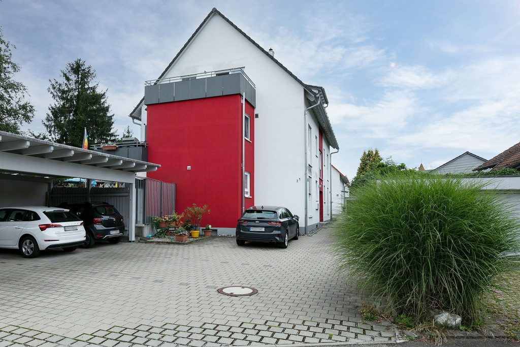 Tentschert Immobilien GmbH & Co. KG - Immobilienangebot - 89233 Neu-Ulm - Burlafingen - Wohnungen - Großzügige DG-Wohnung inkl. zwei Terrassen mit Platz für die ganze Familie!!!