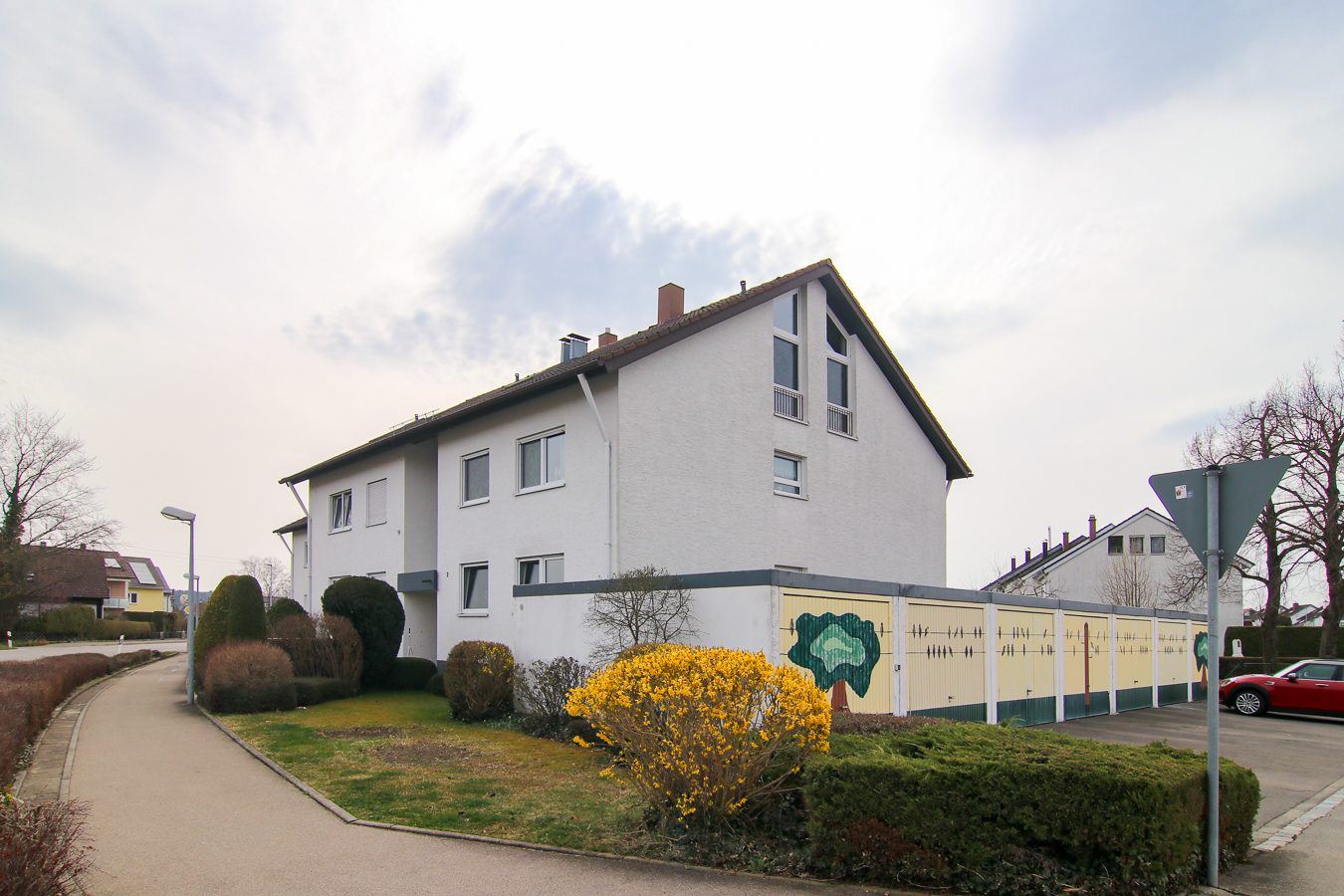 Tentschert Immobilien GmbH & Co. KG - Immobilienangebot - 89233 Neu-Ulm - Gerlenhofen - Dachgeschosswohnung - Modern und großzügig - so macht Wohnen Freude!