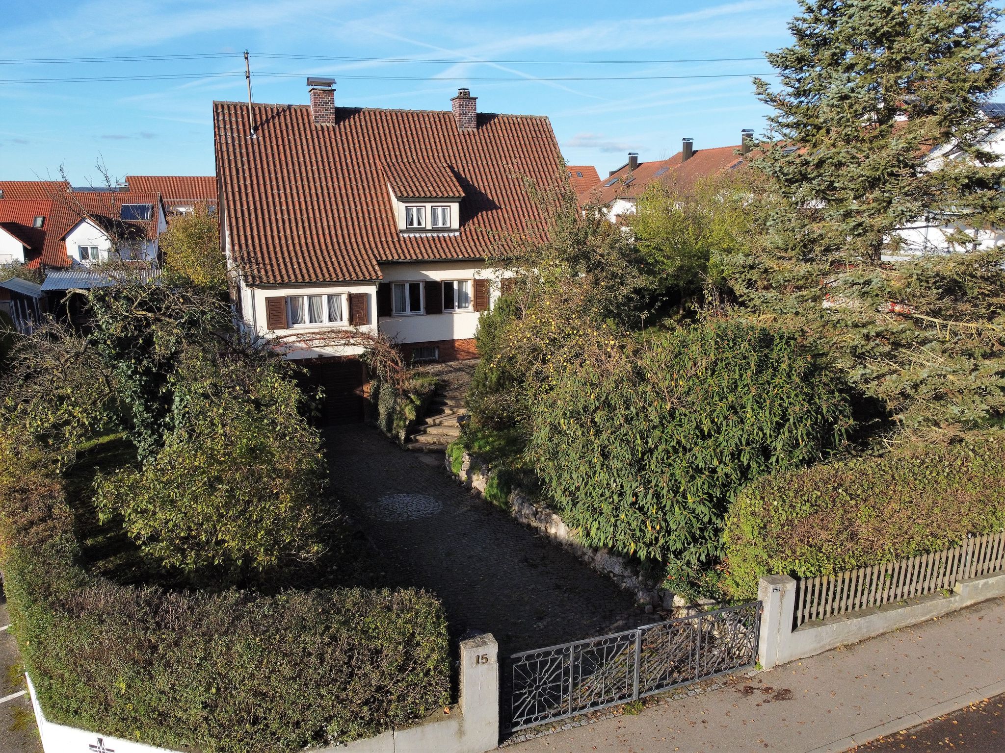 001KurzAnsicht Tentschert Immobilien GmbH & Co. KG - Immobilienangebot - 89584 Ehingen - Ehingen - Häuser - Mitten in Ehingen - EFH auf einem großartigem Grundstück