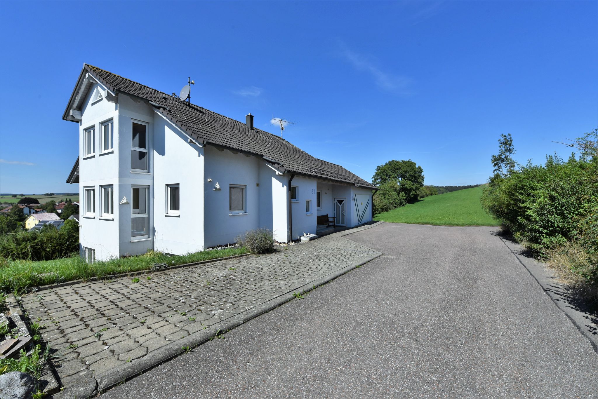 Tentschert Immobilien GmbH & Co. KG - Immobilienangebot - 89610 Oberdischingen - Oberdischingen - Einfamilienhaus - Herrliche Lage mit schöner Aussicht