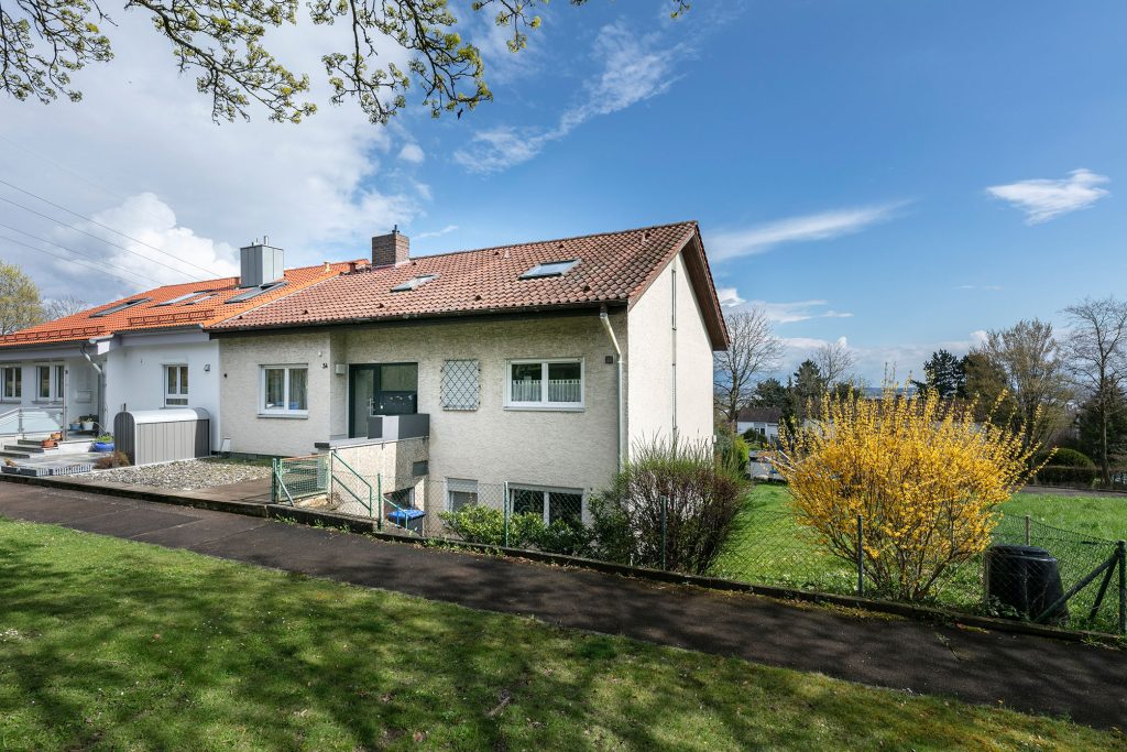 Tentschert Immobilien GmbH & Co. KG - Immobilienangebot - 89075 Ulm - Böfingen - Doppelhaushälfte - Traumhafter Ausblick und Renditepotenzial in einem Haus vereint