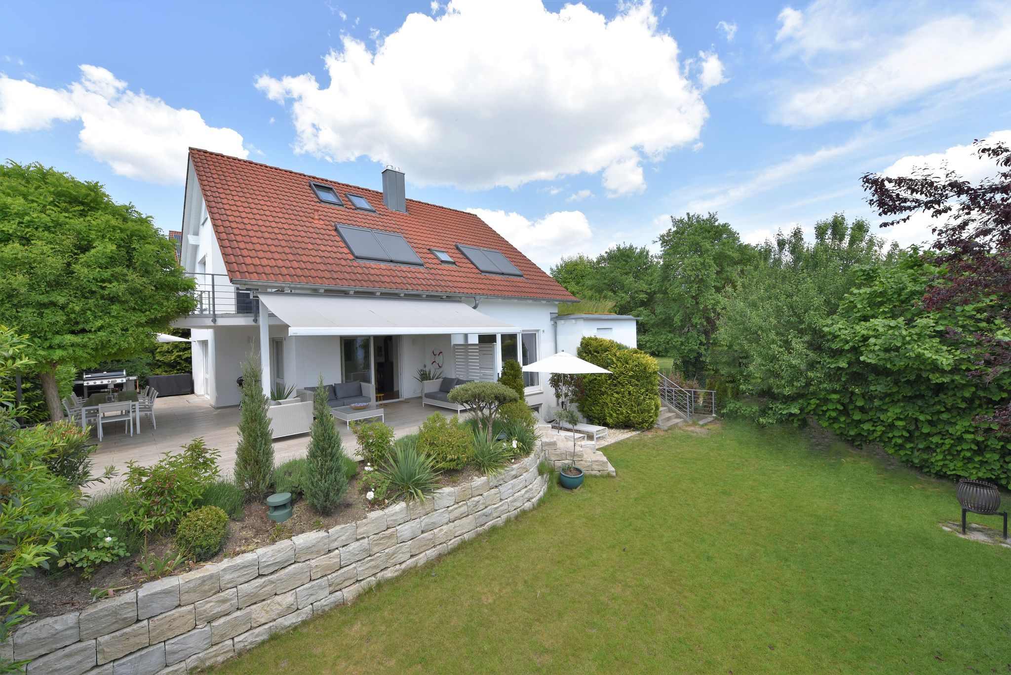 Tentschert Immobilien GmbH & Co. KG - Immobilienangebot - 89610 Oberdischingen - Oberdischingen - Häuser - Modernes Einfamilienhaus lässt keine Wünsche offen