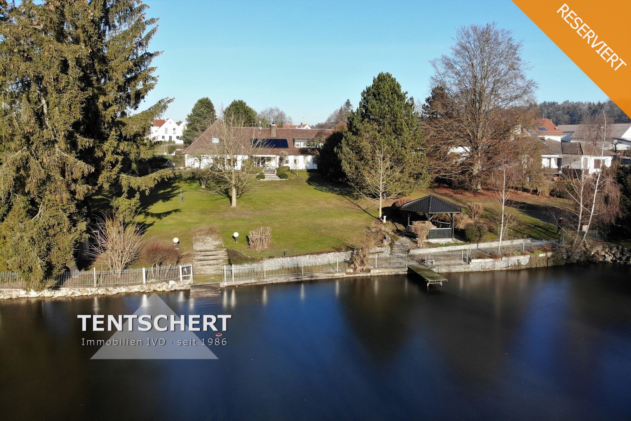 Tentschert Immobilien GmbH & Co. KG - Immobilienangebot - 89359 Kötz - Landkreis Esslingen - Villa - Traumhaftes Anwesen mit eigenem See
