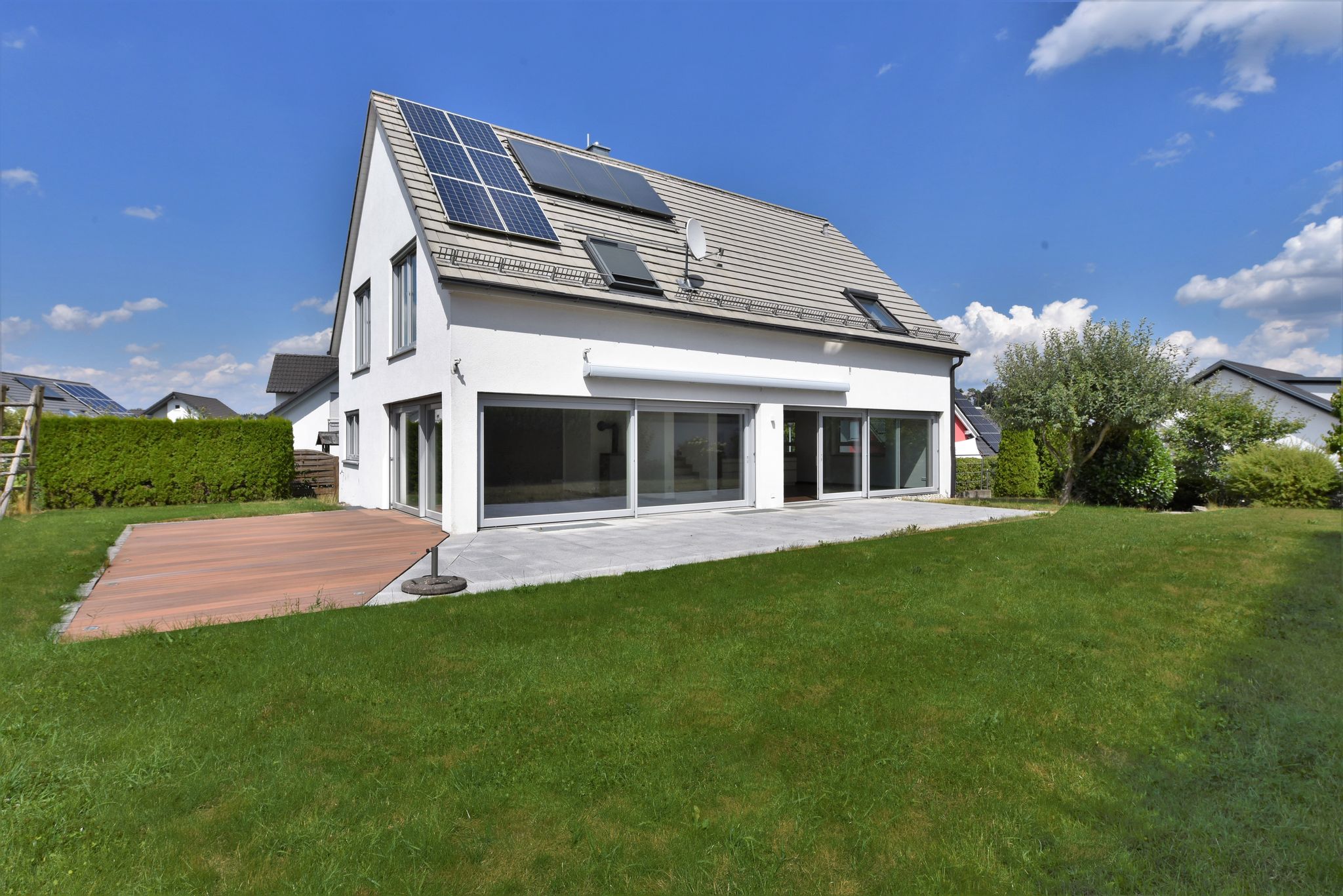 Tentschert Immobilien GmbH & Co. KG - Immobilienangebot - 89195 Staig - Staig - Einfamilienhaus - Freistehend - auf sonnigem Grundstück - viel Komfort