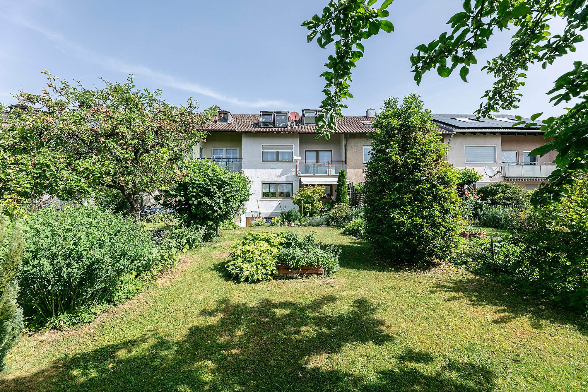 Tentschert Immobilien GmbH & Co. KG - Immobilienangebot - 89075 Ulm - Eselsberg - Reihenhaus - - PROVISIONSFREI - Reihenhaus mit 3 Wohneinheiten am beliebten Ulmer-Eselsberg