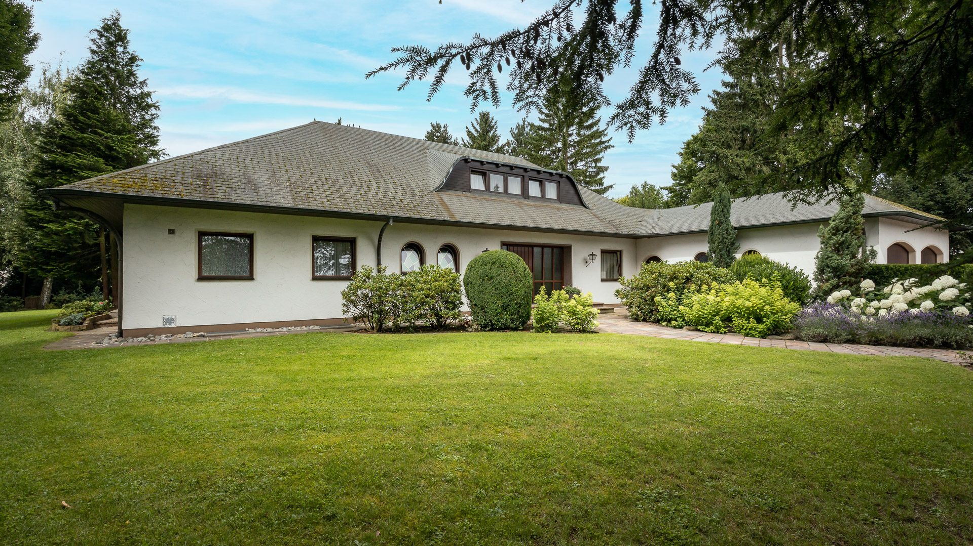 Tentschert Immobilien GmbH & Co. KG - Immobilienangebot - 89233 Neu-Ulm - Burlafingen - Villa - Eine Villa zum Wohlfühlen