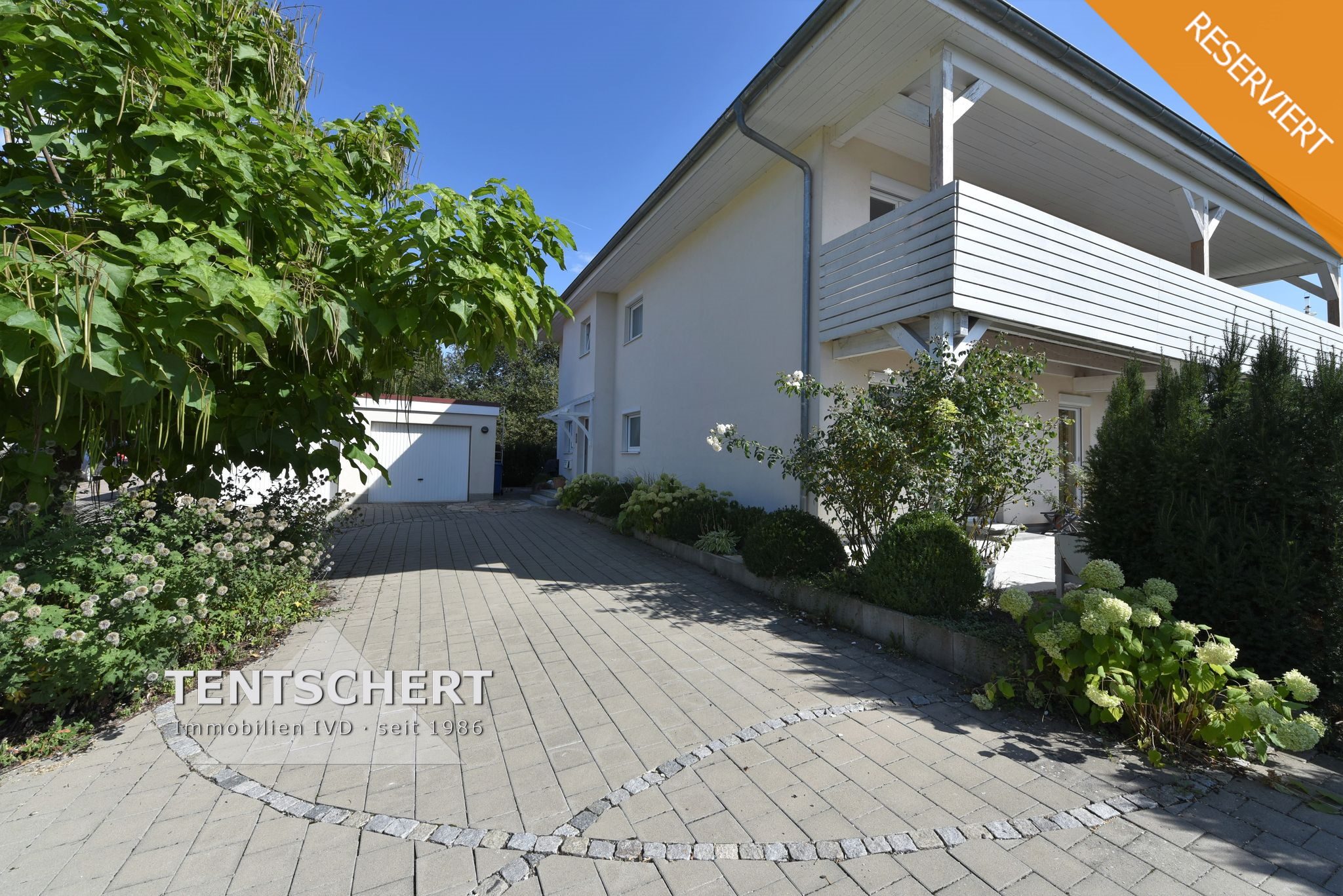 Tentschert Immobilien GmbH & Co. KG - Immobilienangebot - 89428 Syrgenstein - Syrgenstein - Zweifamilienhaus - Zweifamilienhaus mit großem Grundstück und Doppelgarage - PROVISIONSFREI