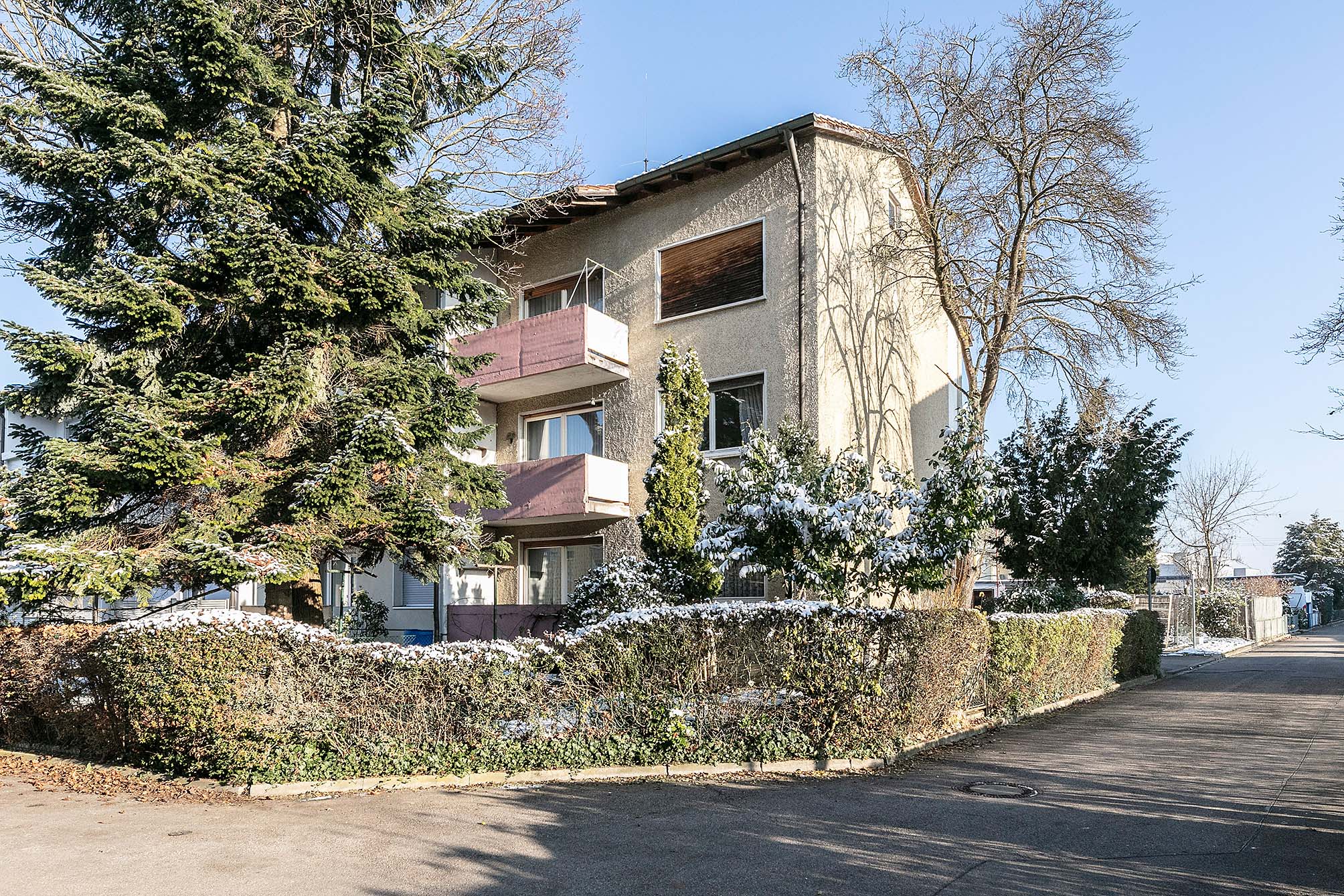 Tentschert Immobilien GmbH & Co. KG - Immobilienangebot - 89231 Neu-Ulm - Offenhausen - Häuser - - 3 Ebenen mit viele Möglichkeiten - renovierungsbedürftiges REH in Neu-Ulm / Offenhausen
