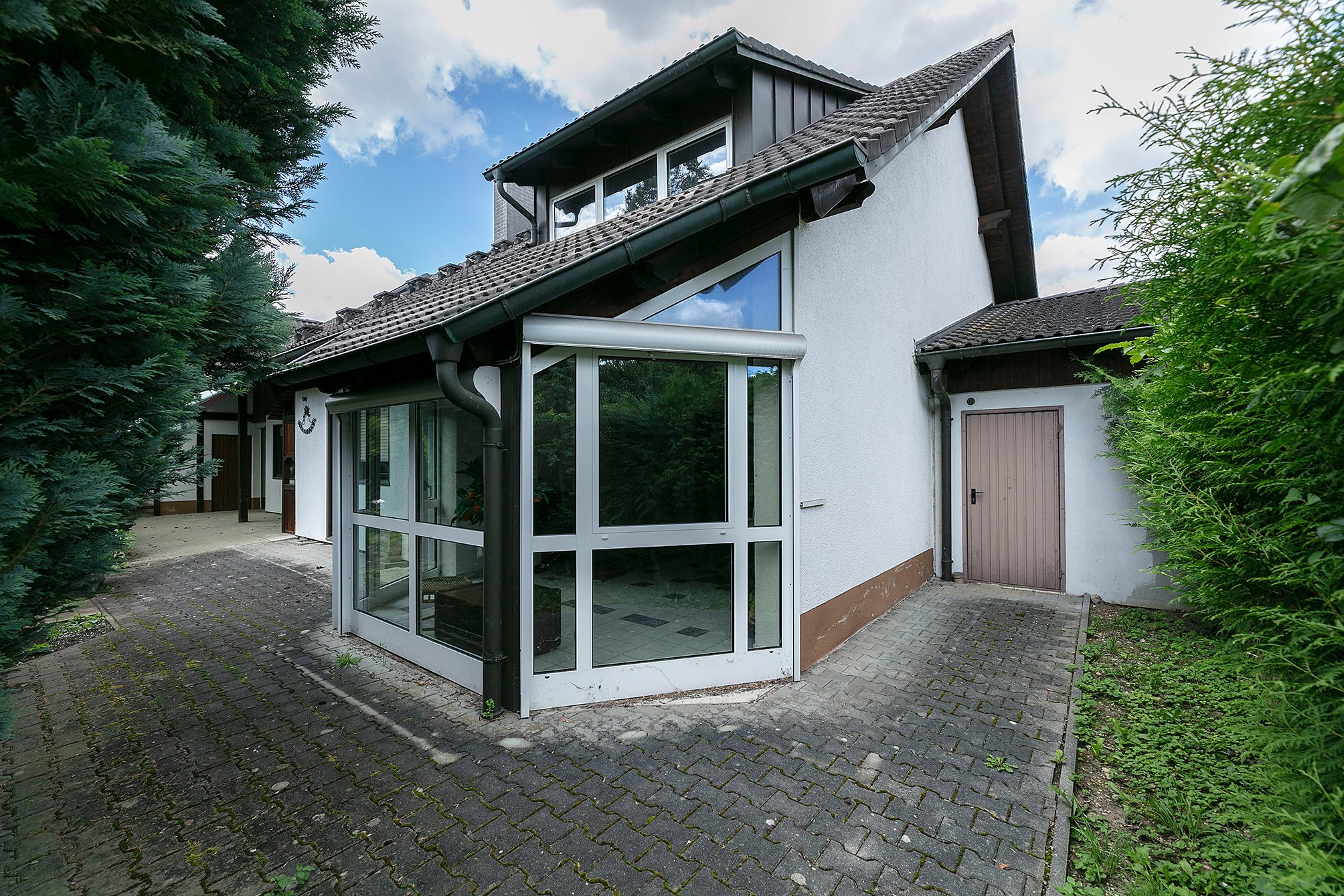 Tentschert Immobilien GmbH & Co. KG - Immobilienangebot - 89278 Nersingen - Nersingen - Einfamilienhaus - - Raumwunder im Grünen - EFH mit ELW in Nersingen-Leibi