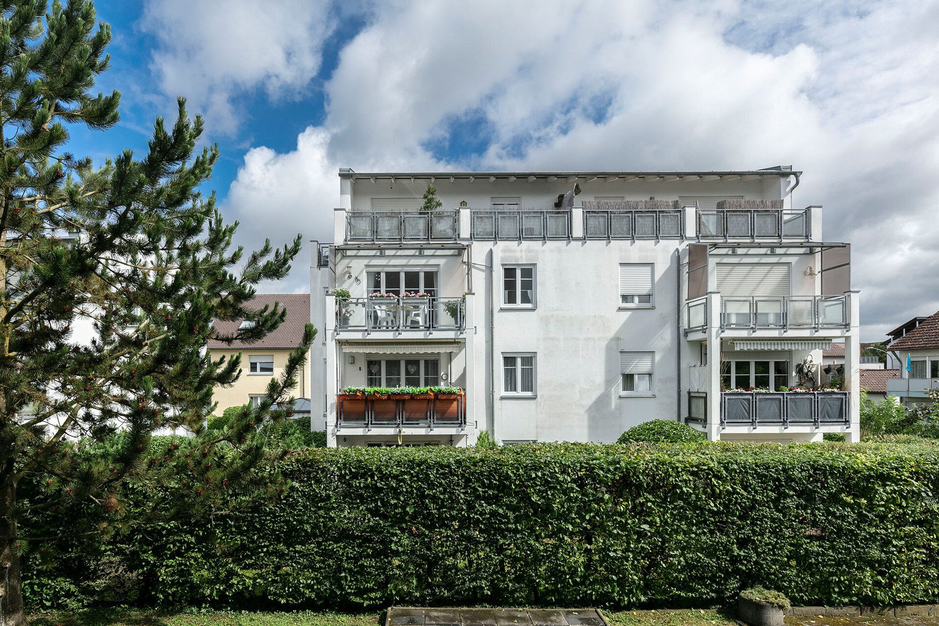 Immobilienangebot - Neu-Ulm/Ludwigsfeld - Alle - Reizende 3-Zimmer-Wohnung mit Balkon und Tiefgaragenstellplatz - ganz zentral in Ludwigsfeld