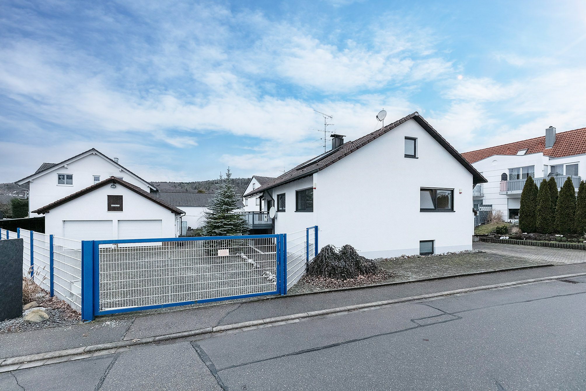 Tentschert Immobilien GmbH & Co. KG - Immobilienangebot - 89604 Allmendingen - Allmendingen - Einfamilienhaus mit Einliegerwohnung - Ein großes Anwesen erwartet Sie und Ihre Familie...