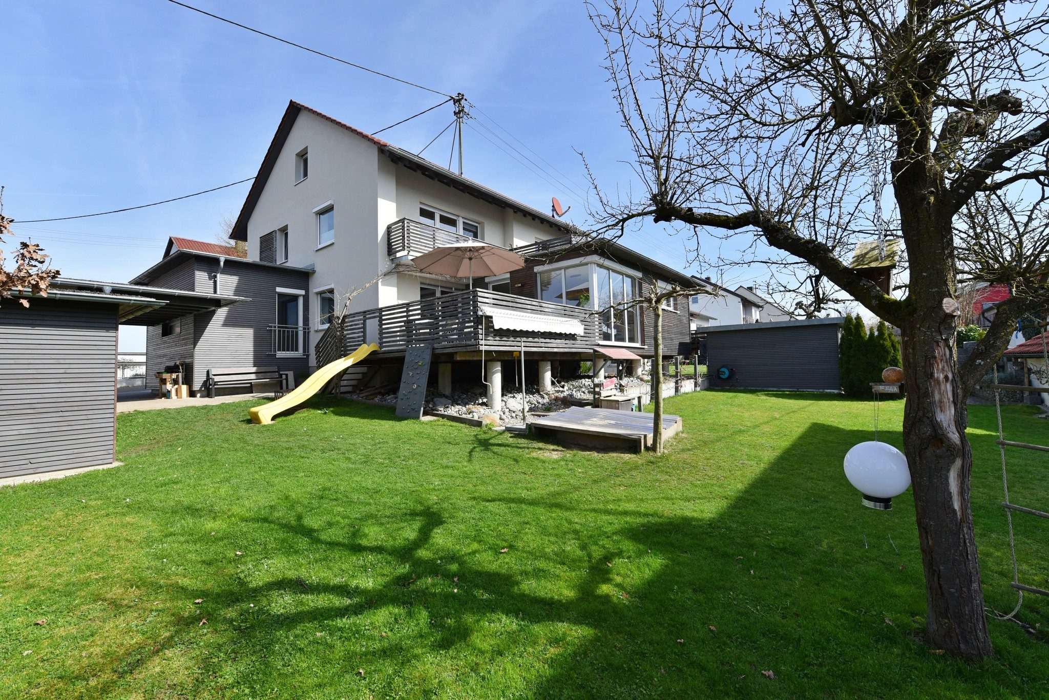 Tentschert Immobilien GmbH & Co. KG - Immobilienangebot - 89233 Neu-Ulm - Finningen - Mehrfamilienhaus - Saniertes Dreifamilienhaus in idyllischer Umgebung!