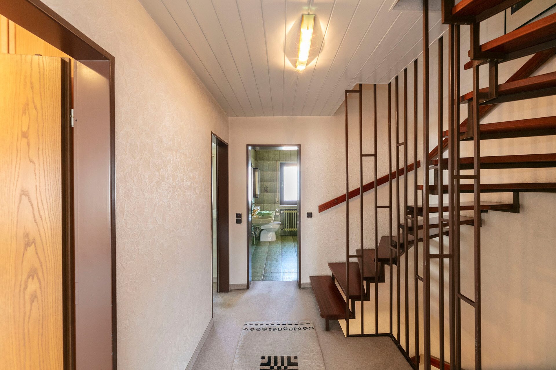 Immobilienangebot - Neu-Ulm - Alle - - Gepflegtes RMH mit viel Platz für die Familie -