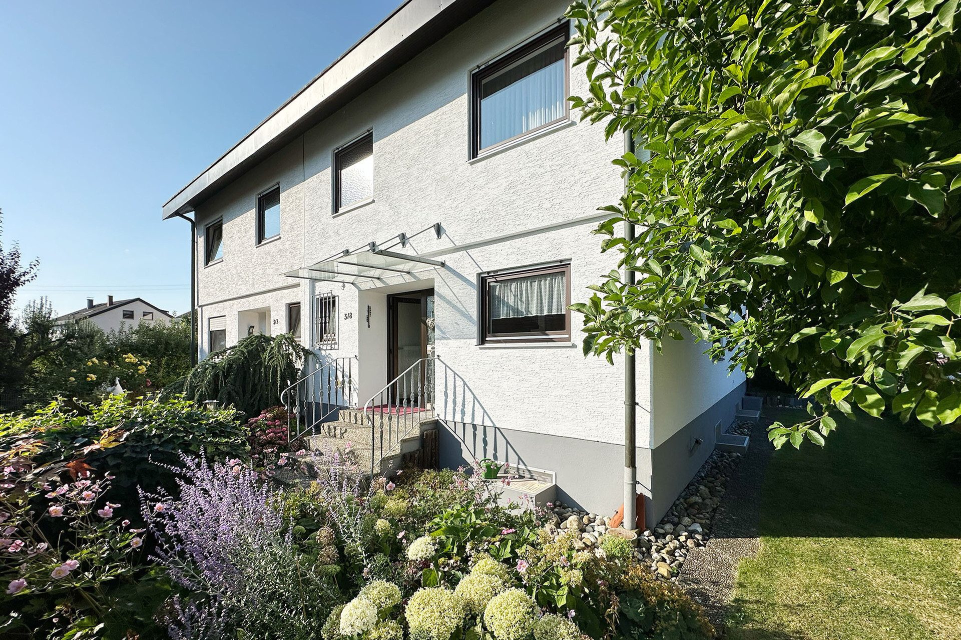 Immobilienangebot - Neu-Ulm - Alle - Charmante DHH mit schönem Garten