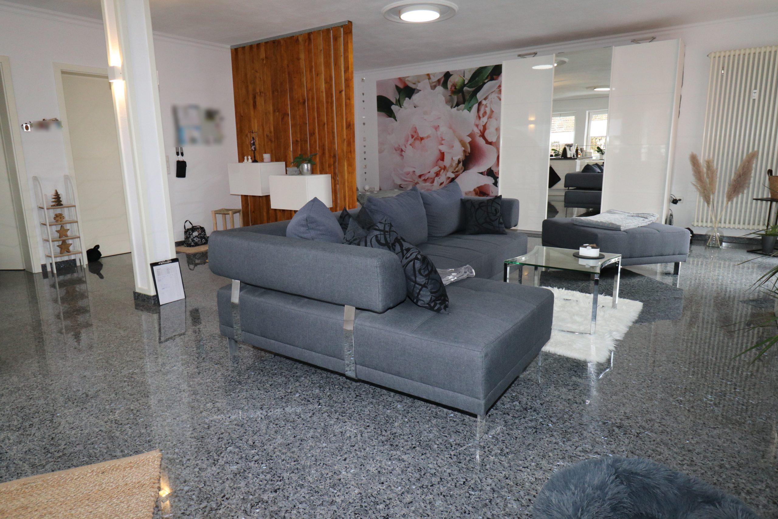 Tentschert Immobilien GmbH & Co. KG - Immobilienangebot - 89180 Berghülen - Berghülen - Wohnungen - Goßzügige 1-Zimmer-Wohnung mit Balkon