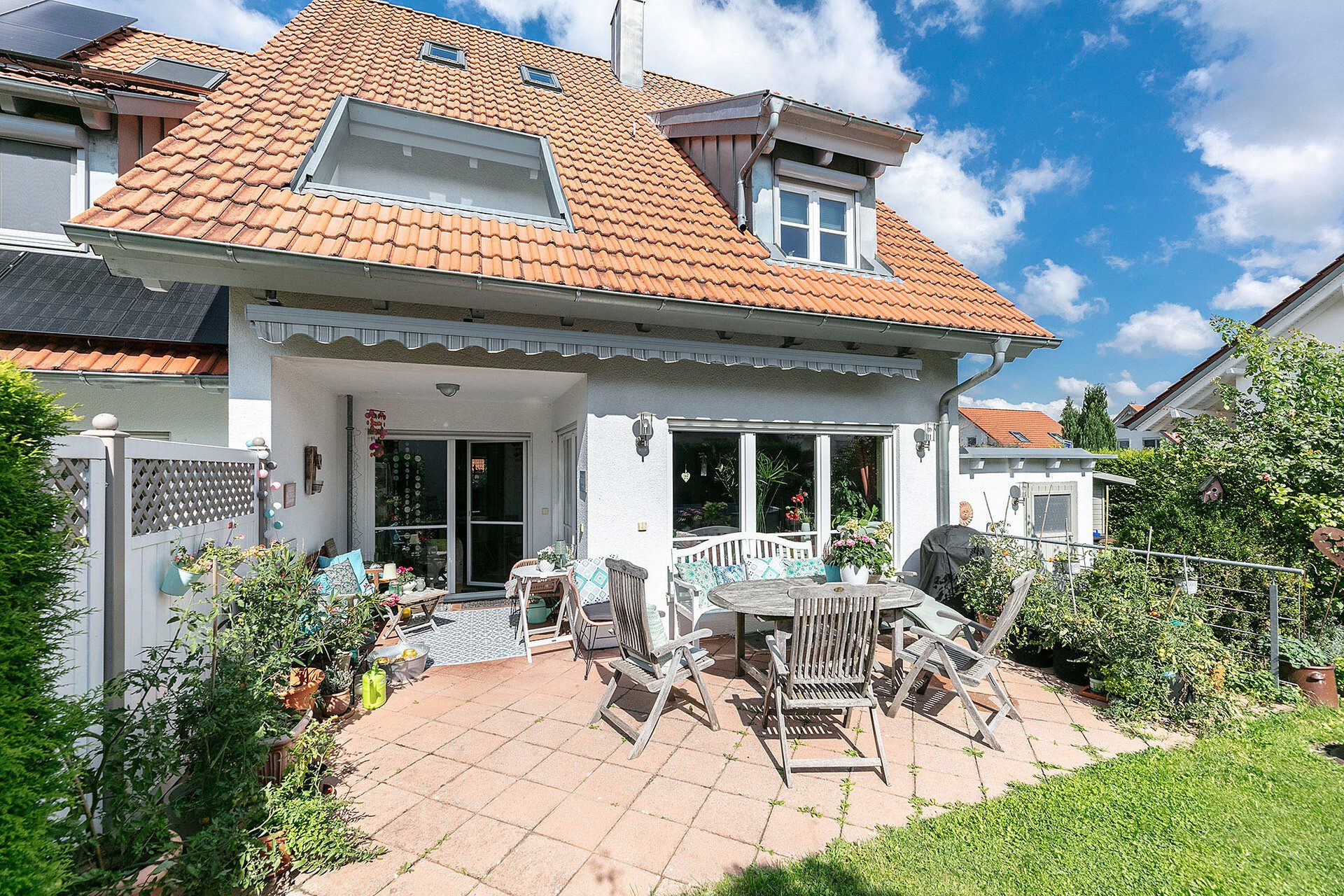 Ansicht vom Garten Immobilienangebot - Ehingen - Alle - Genau das Richtige für Sie und Ihre Familie!