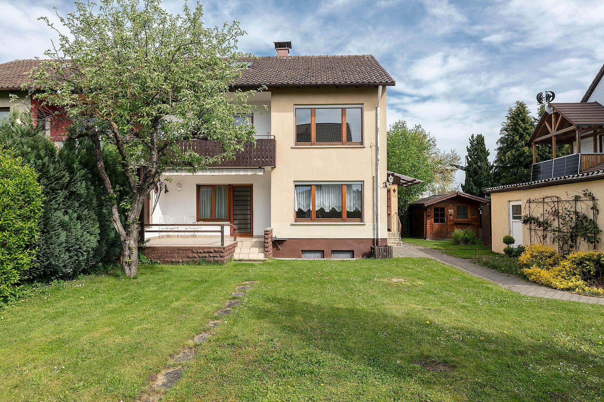 Tentschert Immobilien GmbH & Co. KG - Immobilienangebot - 89231 Neu-Ulm - Offenhausen - Doppelhaushälfte - Gemütliche Doppelhaushälfte mit tollem Garten