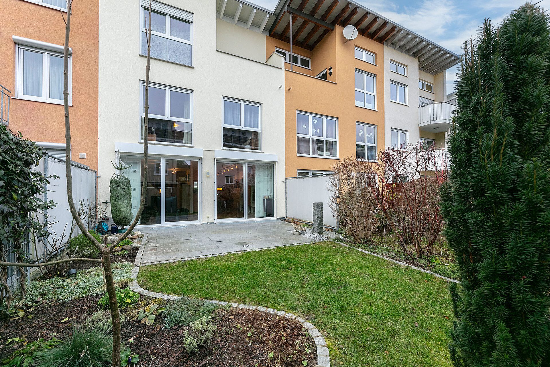 Immobilienangebot - Ulm - Alle - Haus mit Wohlfühlfaktor und ELW