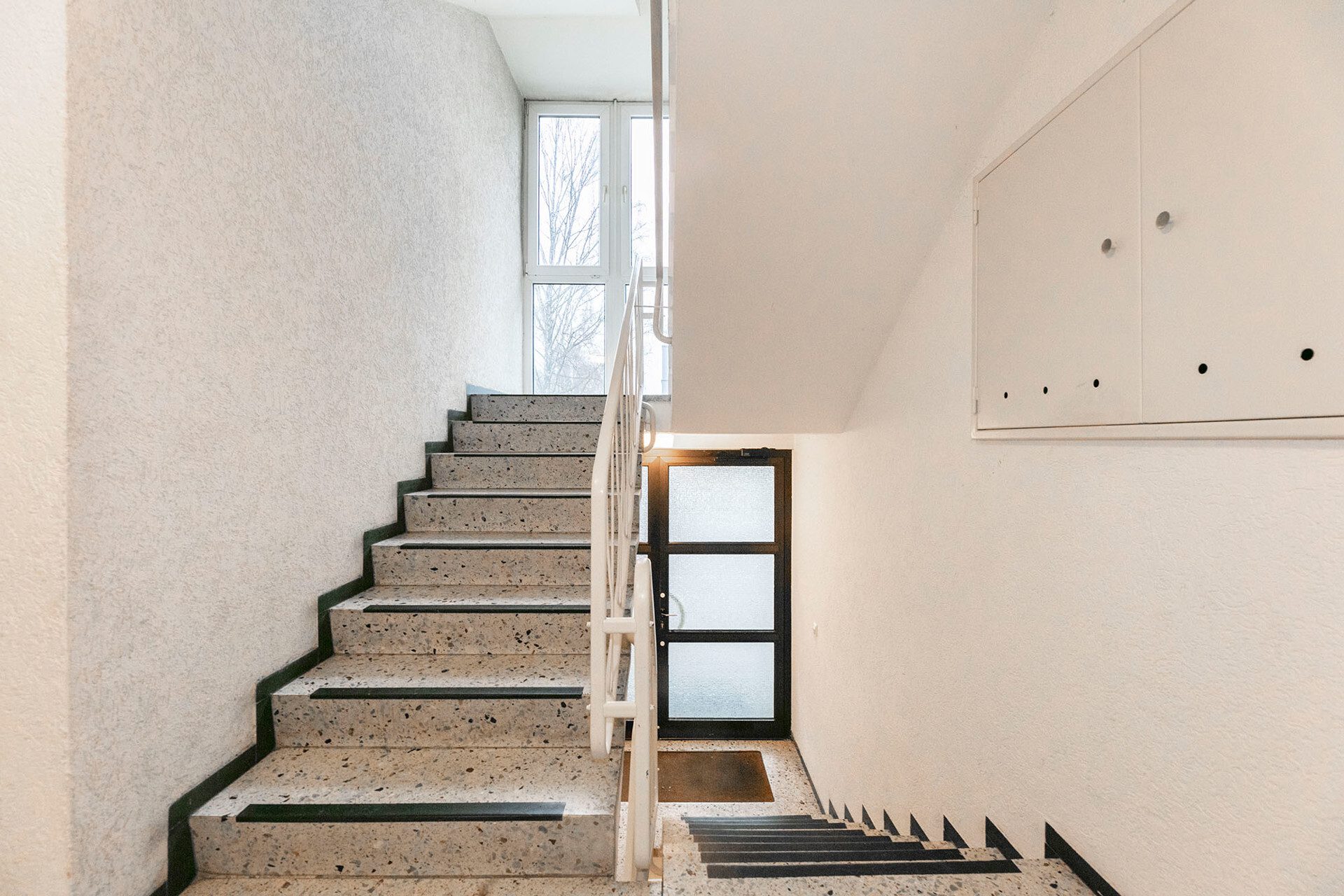 Immobilienangebot - Neu-Ulm - Alle - Modern möbliert und gut vermietet - sehr gute Kapitalanlage!