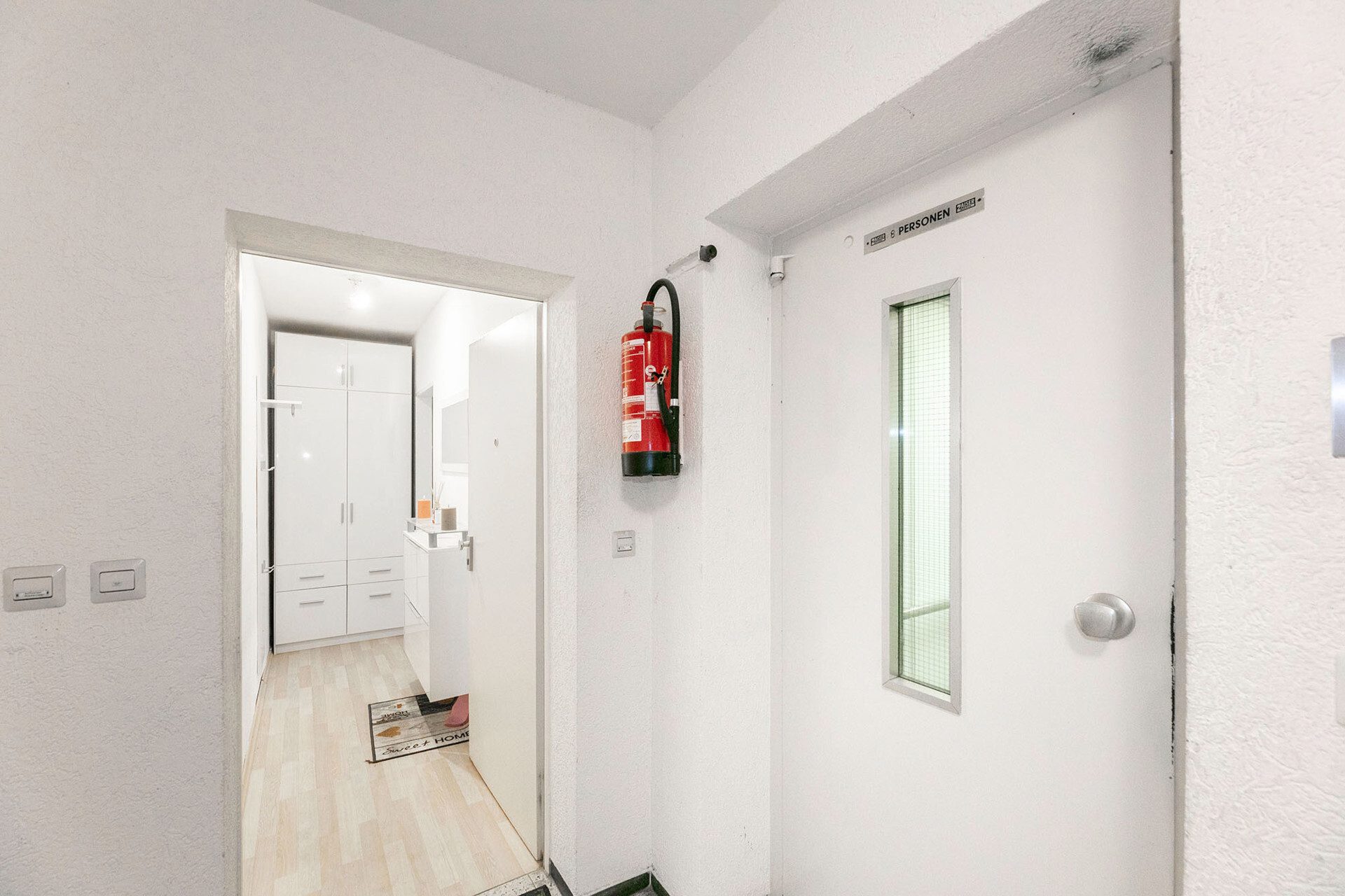 Immobilienangebot - Neu-Ulm - Alle - Modern möbliert und gut vermietet - sehr gute Kapitalanlage!
