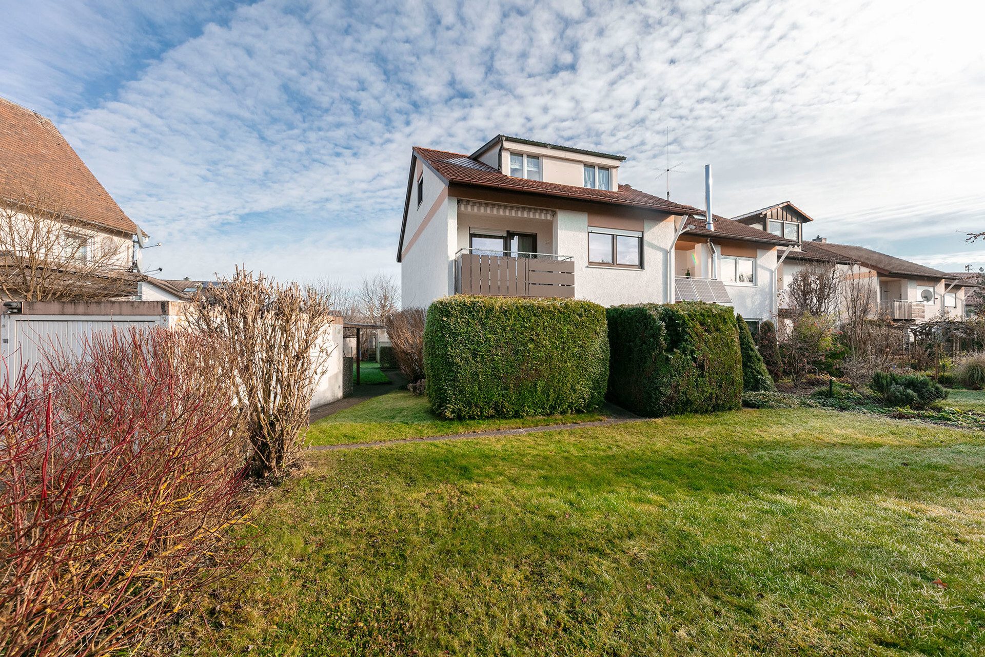 Immobilienangebot - Illerkirchberg - Alle - Viel Platz für Familien oder mehrere Generationen unter einem Dach - REH mit flexiblem Wohnkonzept