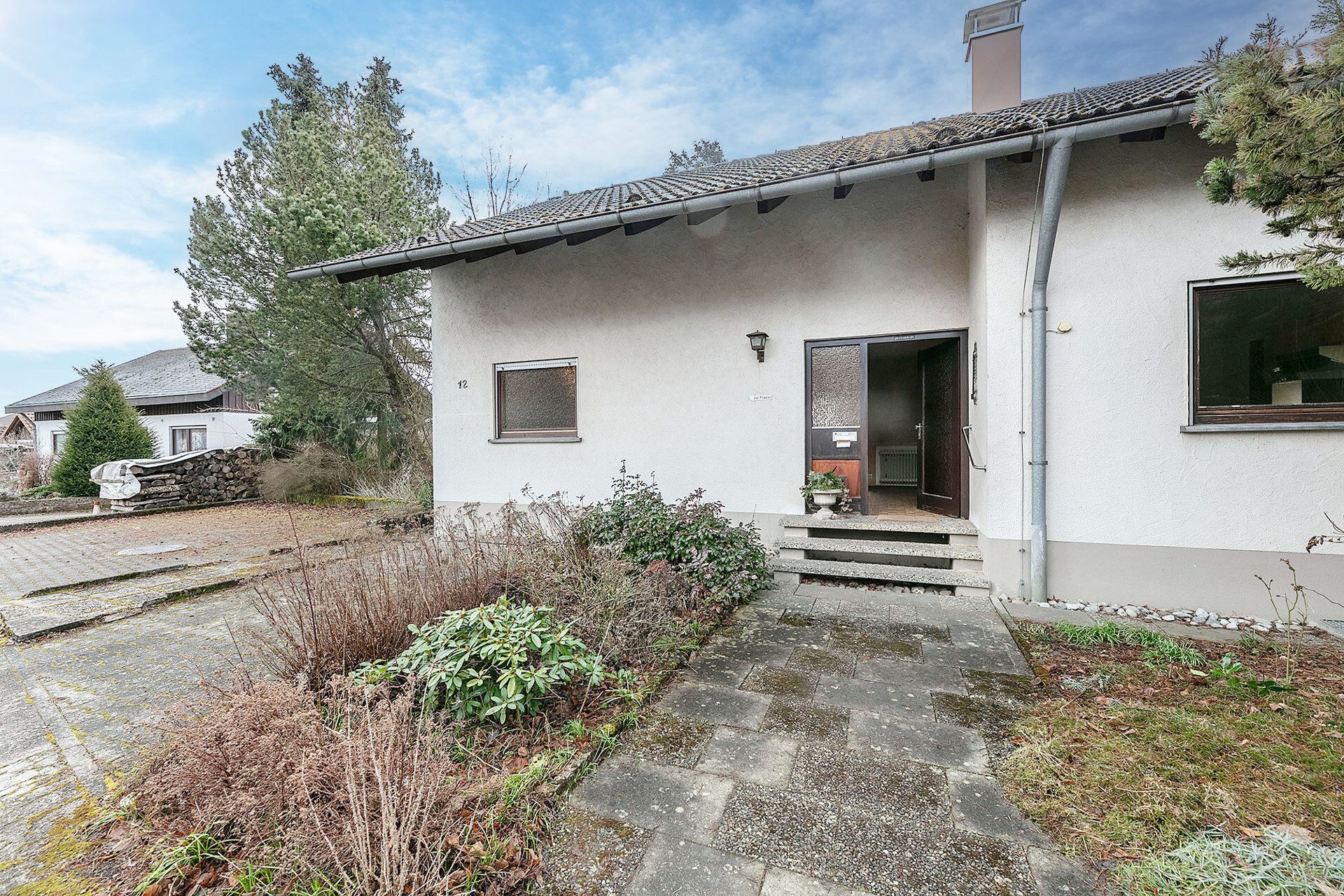 Immobilienangebot - Laichingen - Alle - Einfamilienhaus mit Einliegerbereich oder Praxis/Büro