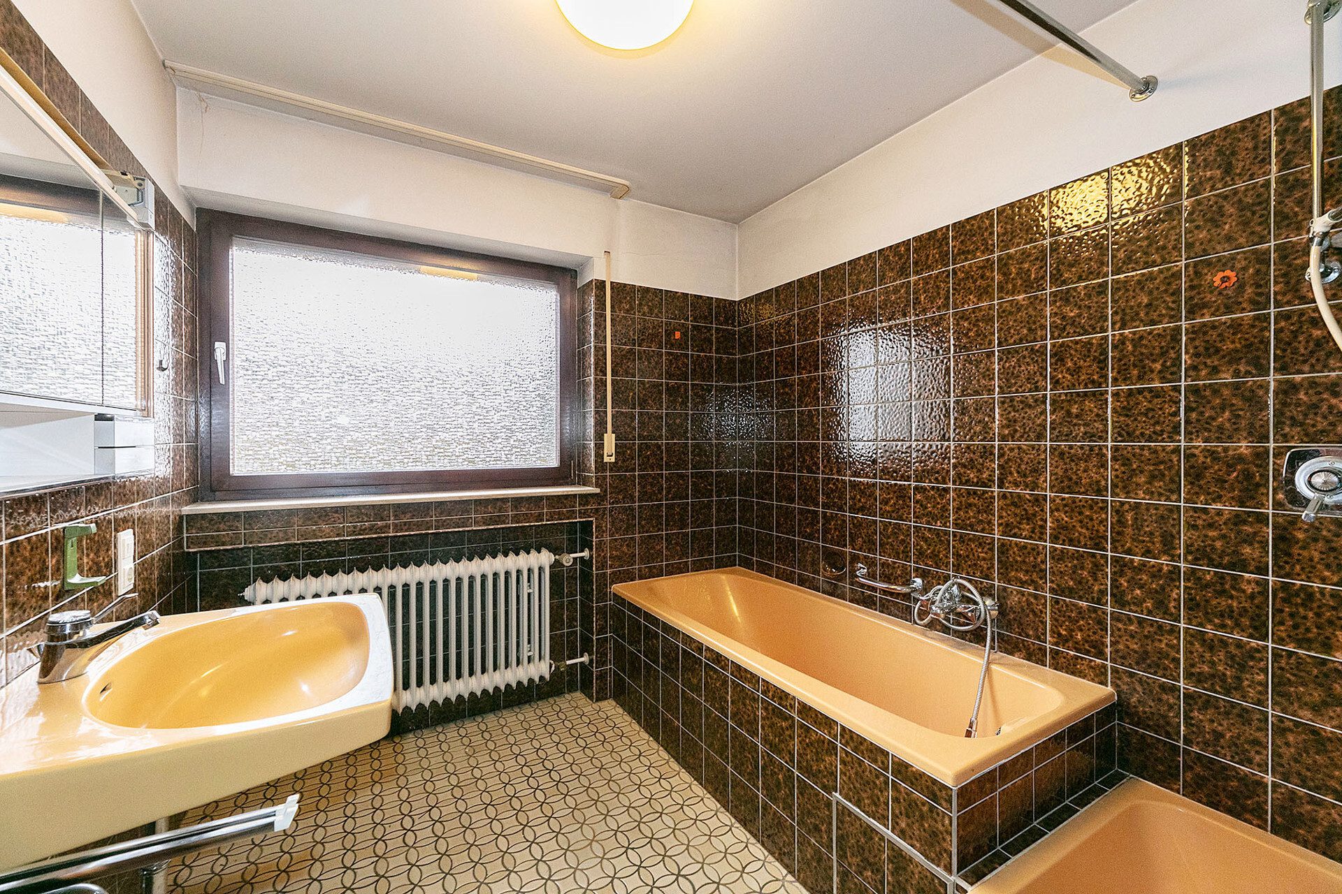Immobilienangebot - Laichingen - Alle - Einfamilienhaus mit Einliegerbereich oder Praxis/Büro