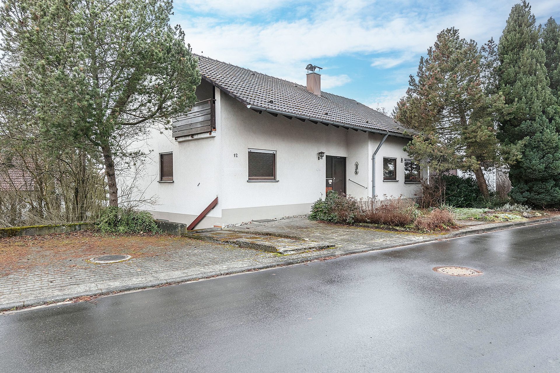 Immobilienangebot - Laichingen - Alle - Einfamilienhaus mit Einliegerbereich oder Praxis/Büro
