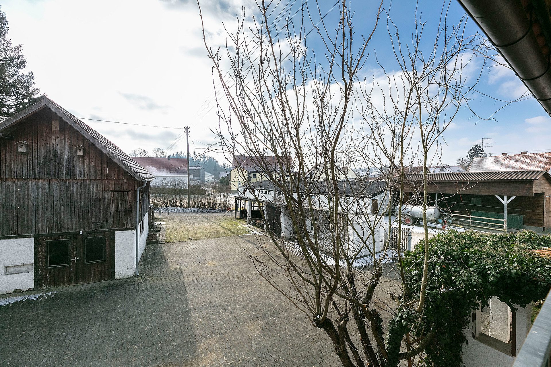 Immobilienangebot - Roggenburg - Alle - Reizendes Bauernhaus mit Scheune, Hof und zwei separaten Wohneinheiten