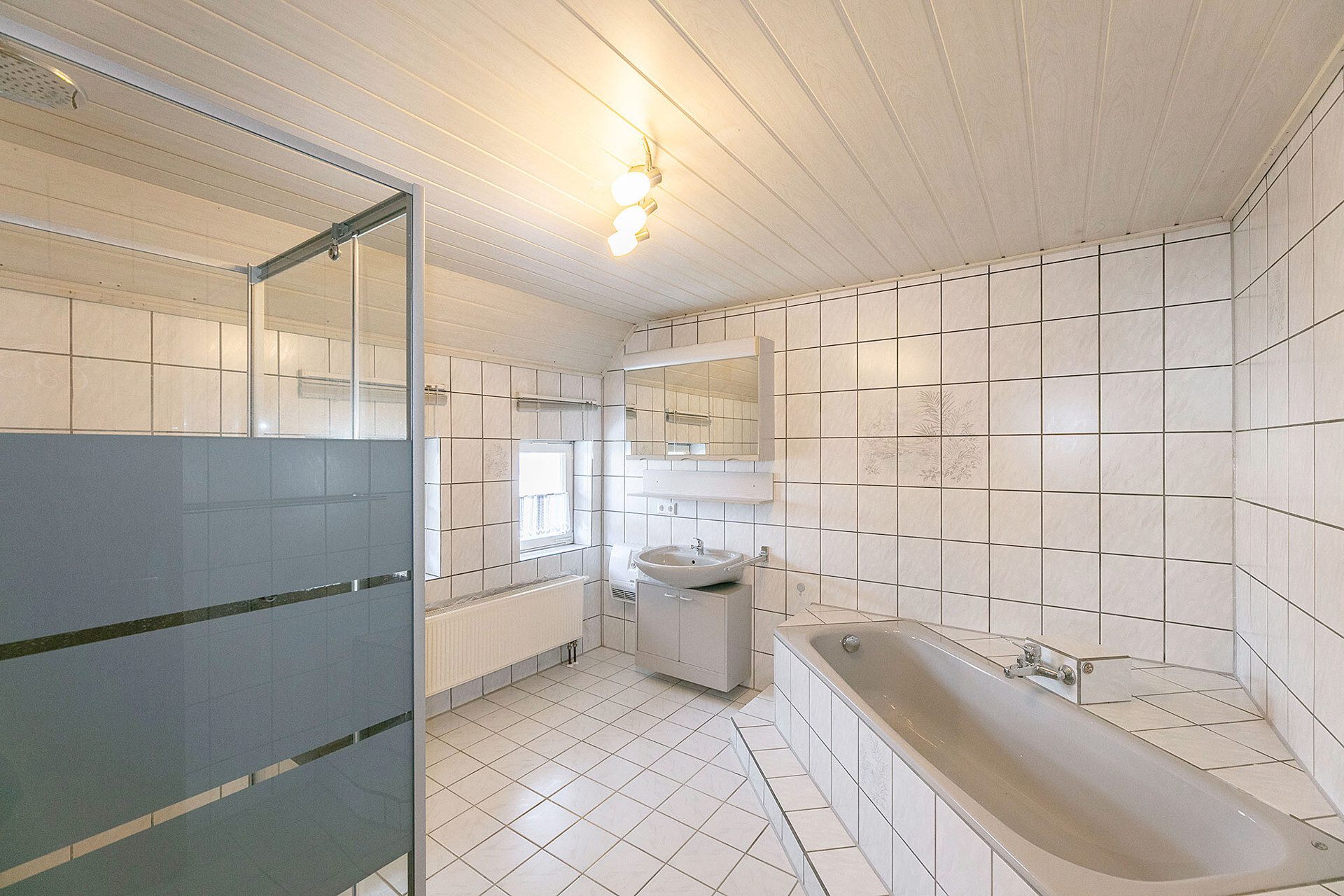 Immobilienangebot - Roggenburg - Alle - Reizendes Bauernhaus mit Scheune, Hof und zwei separaten Wohneinheiten