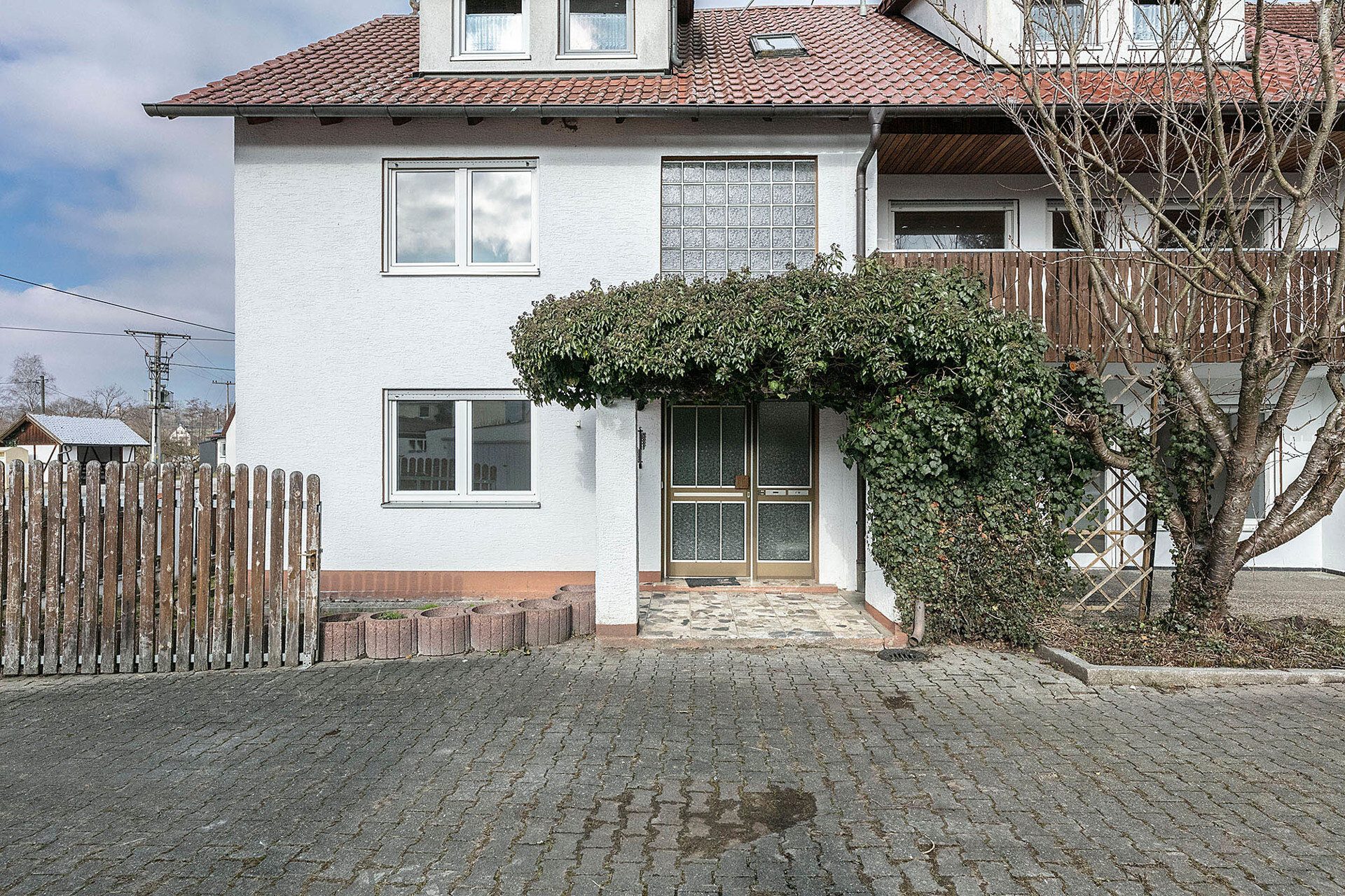 Immobilienangebot - Roggenburg - Alle - Reizendes Bauernhaus mit Scheune, Hof und zwei separaten Wohneinheiten