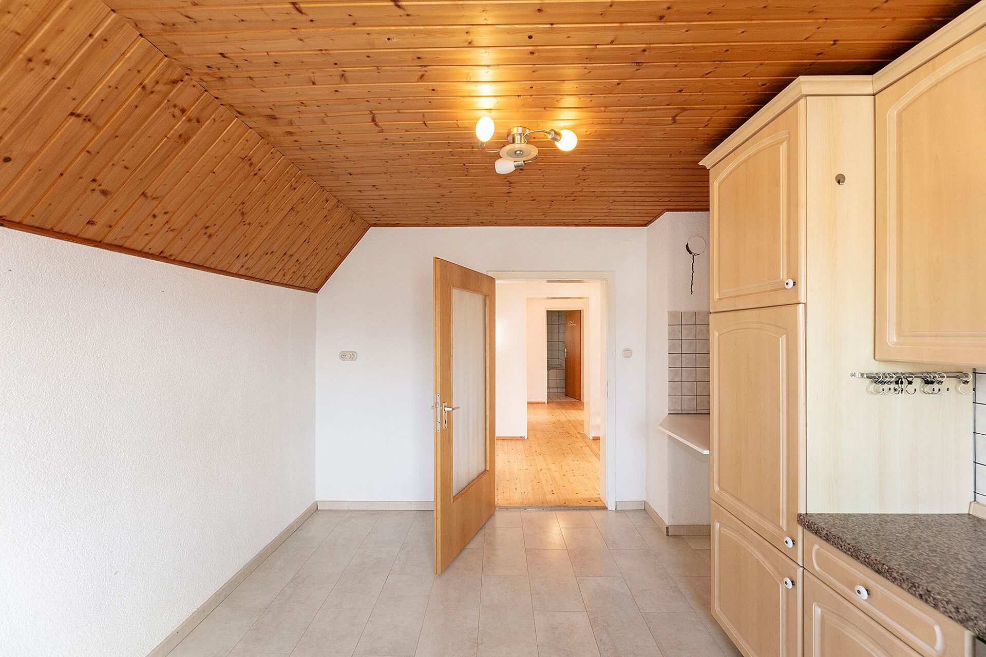 Immobilienangebot - Roggenburg - Alle - Reizendes Bauernhaus mit Scheune, Hof und zwei separaten Wohneinheiten