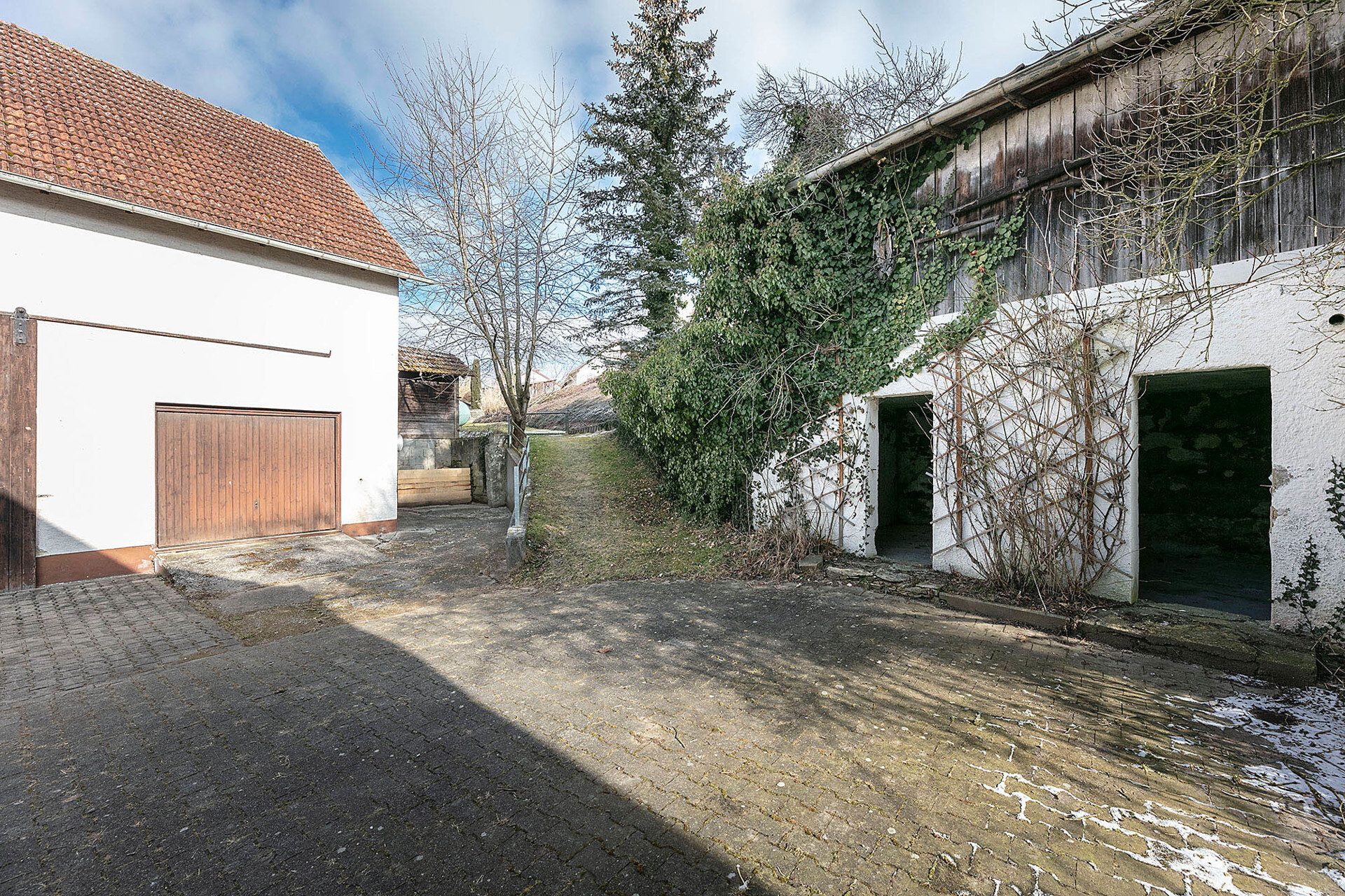 Immobilienangebot - Roggenburg - Alle - Reizendes Bauernhaus mit Scheune, Hof und zwei separaten Wohneinheiten
