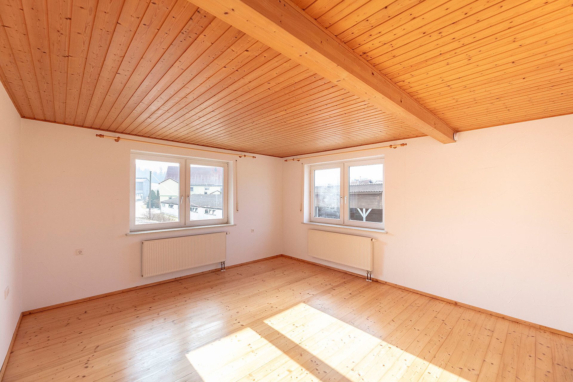 Immobilienangebot - Roggenburg - Alle - Reizendes Bauernhaus mit Scheune, Hof und zwei separaten Wohneinheiten