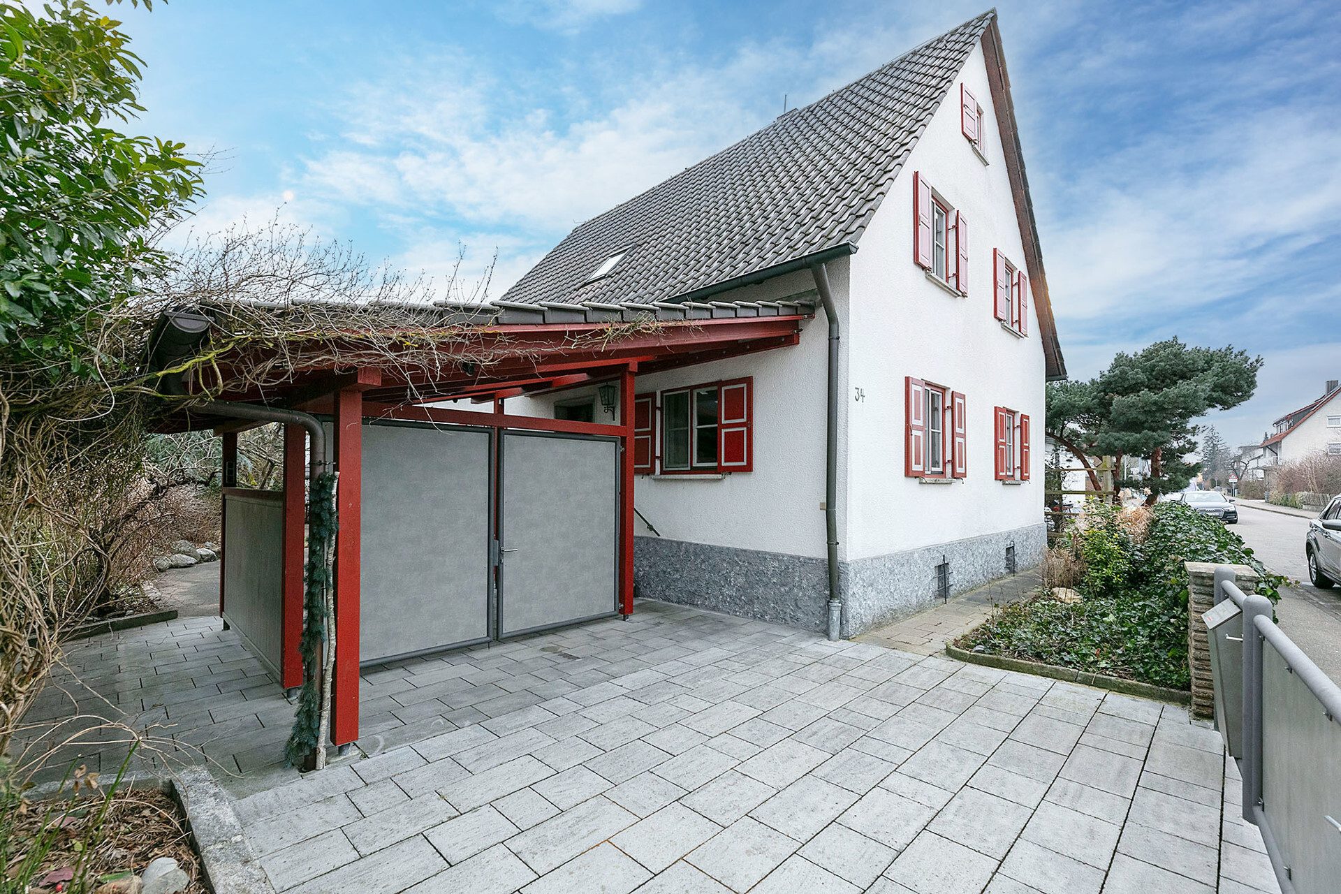 Immobilienangebot - Neu-Ulm - Alle - Reizendes Einfamilienhaus mit Garten, 
tollem Nebengebäude und Werkstatt