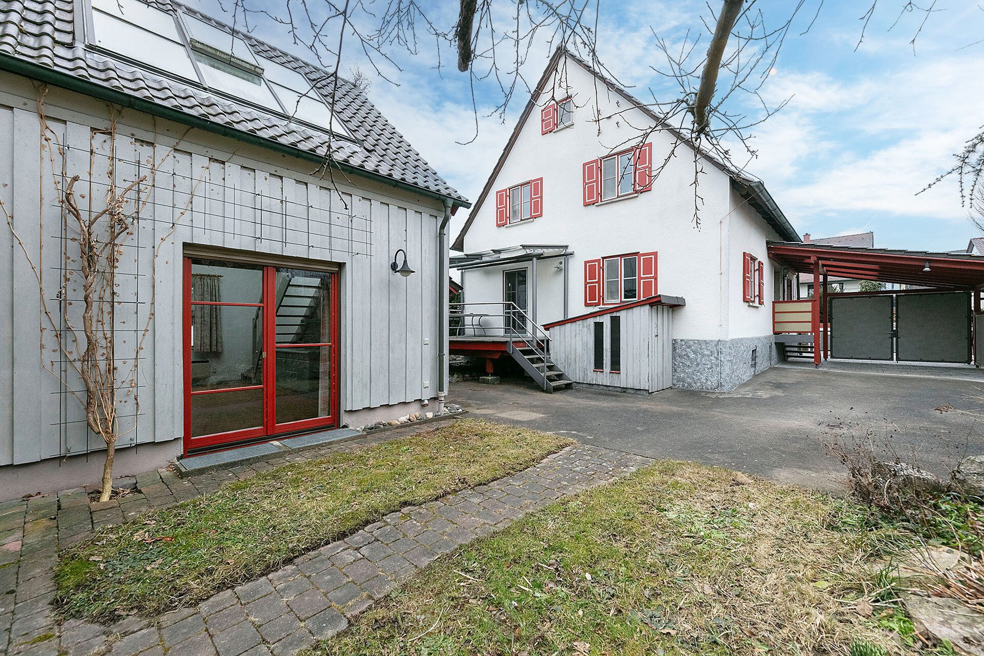 Immobilienangebot - Neu-Ulm - Alle - Reizendes Einfamilienhaus mit Garten, 
tollem Nebengebäude und Werkstatt