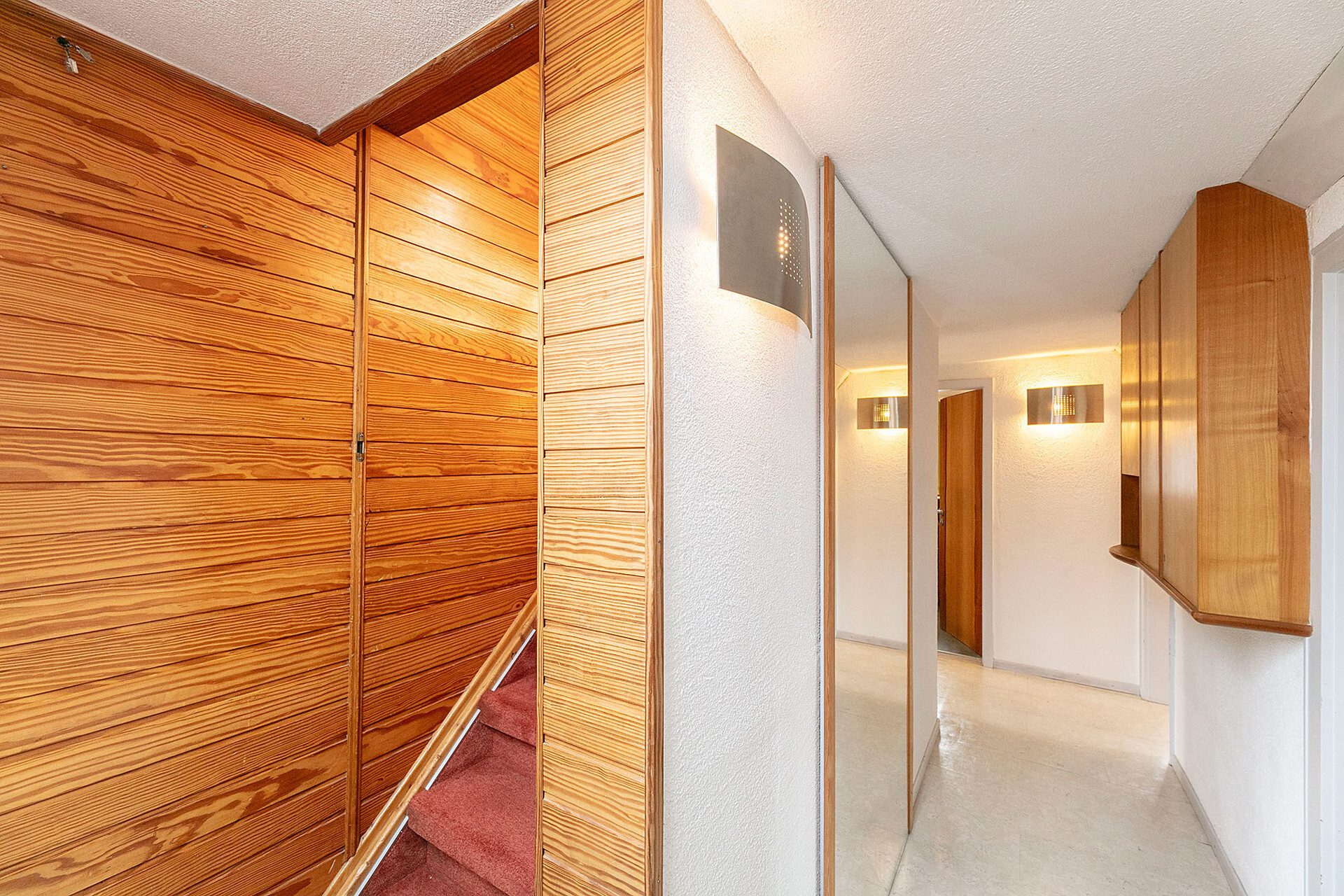 Immobilienangebot - Neu-Ulm - Alle - Reizendes Einfamilienhaus mit Garten, 
tollem Nebengebäude und Werkstatt
