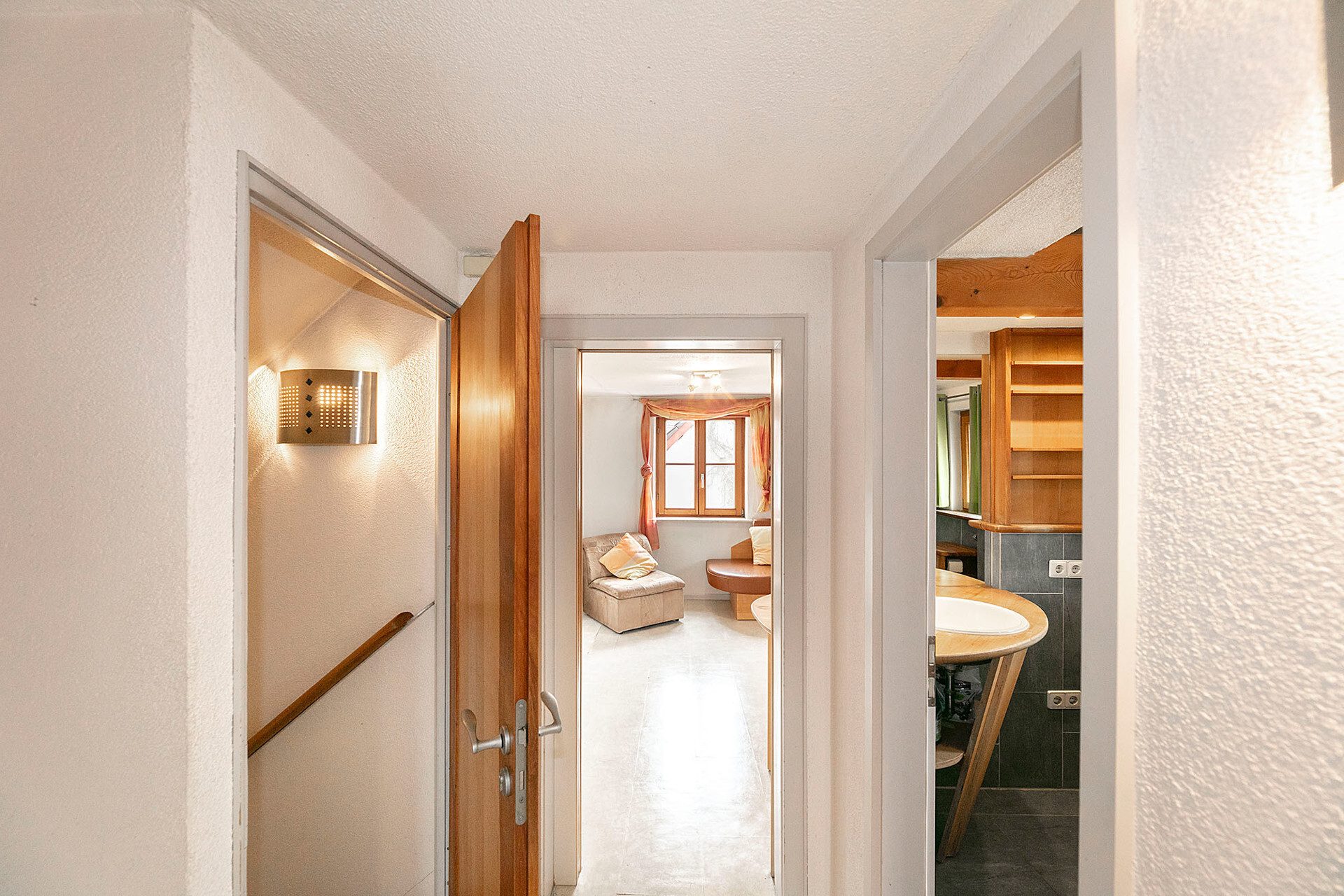 Immobilienangebot - Neu-Ulm - Alle - Reizendes Einfamilienhaus mit Garten, 
tollem Nebengebäude und Werkstatt