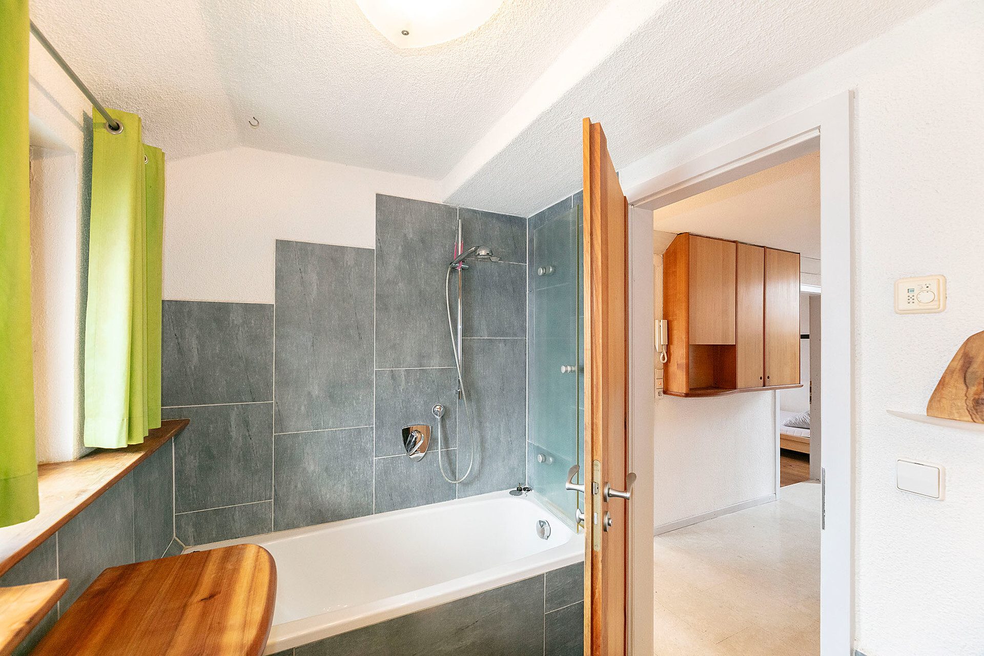 Immobilienangebot - Neu-Ulm - Alle - Reizendes Einfamilienhaus mit Garten, 
tollem Nebengebäude und Werkstatt
