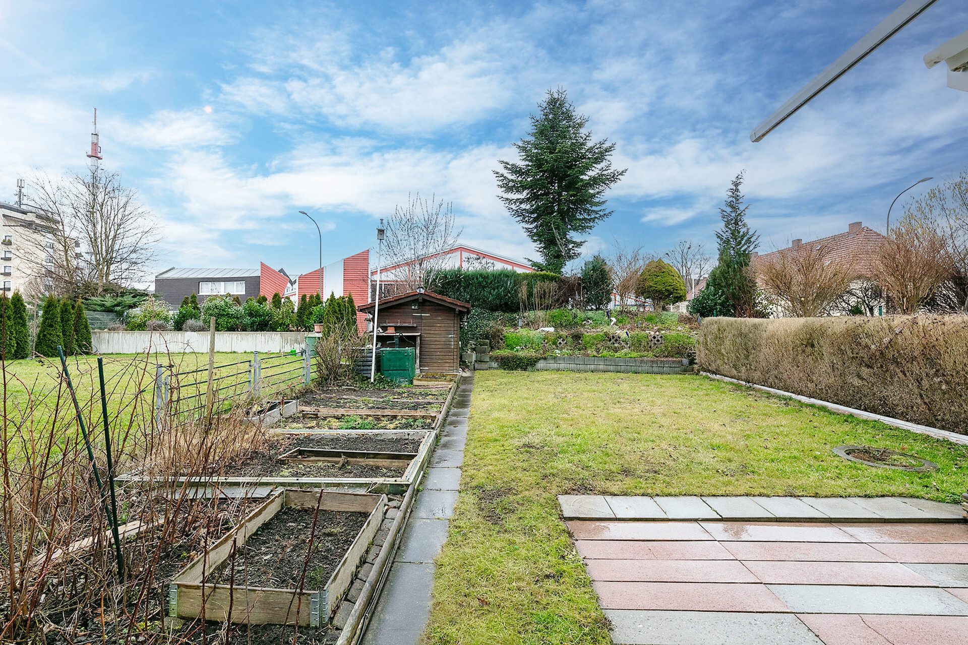 Immobilienangebot - Illertissen - Alle - Schönes Wohnen im Zentrum – 
Ruhige Privatstraße inbegriffen!