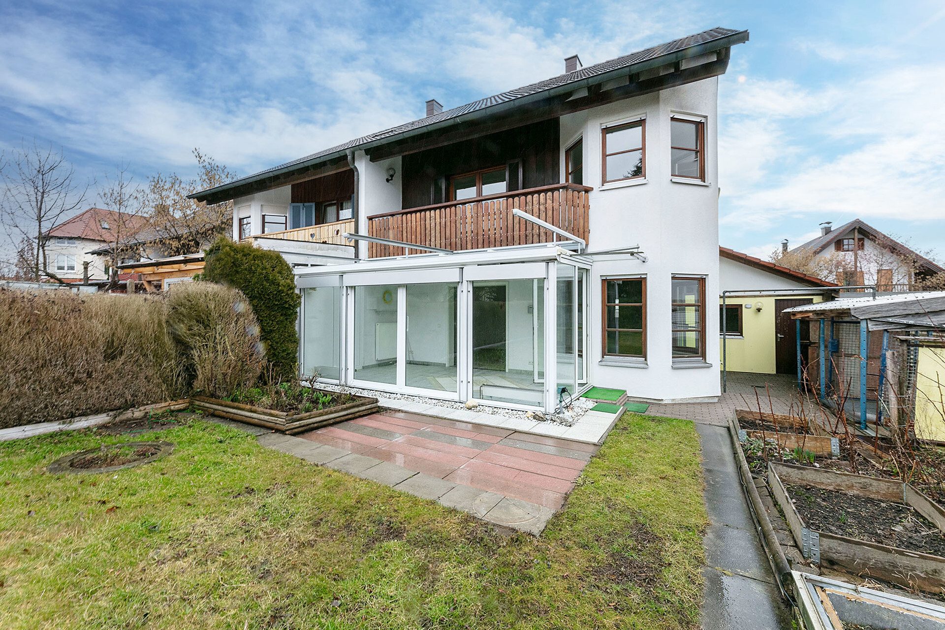 Immobilienangebot - Illertissen - Alle - Schönes Wohnen im Zentrum – 
Ruhige Privatstraße inbegriffen!