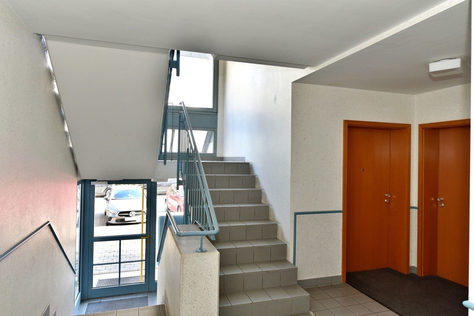 Immobilienangebot - Ulm - Alle - wunderbare Maisonette-Wohnung mit 
2 TG-Stellplätzen in der Ulmer Oststadt