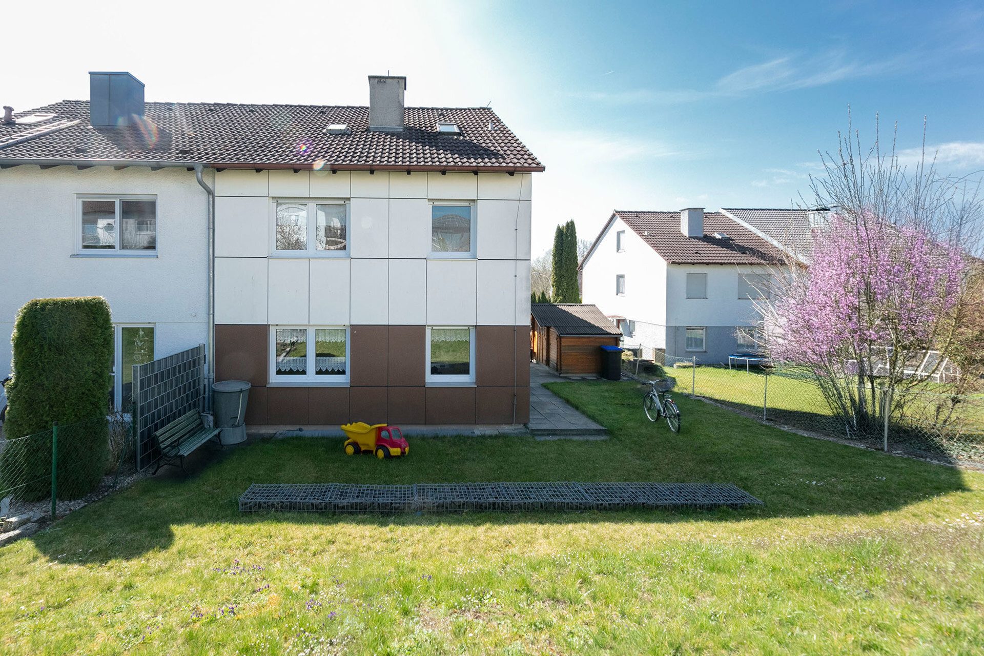Titelbild Immobilienangebot - Senden - Alle - Platz für Ihre Familie – charmante Doppelhaushälfte mit Garten und Garage