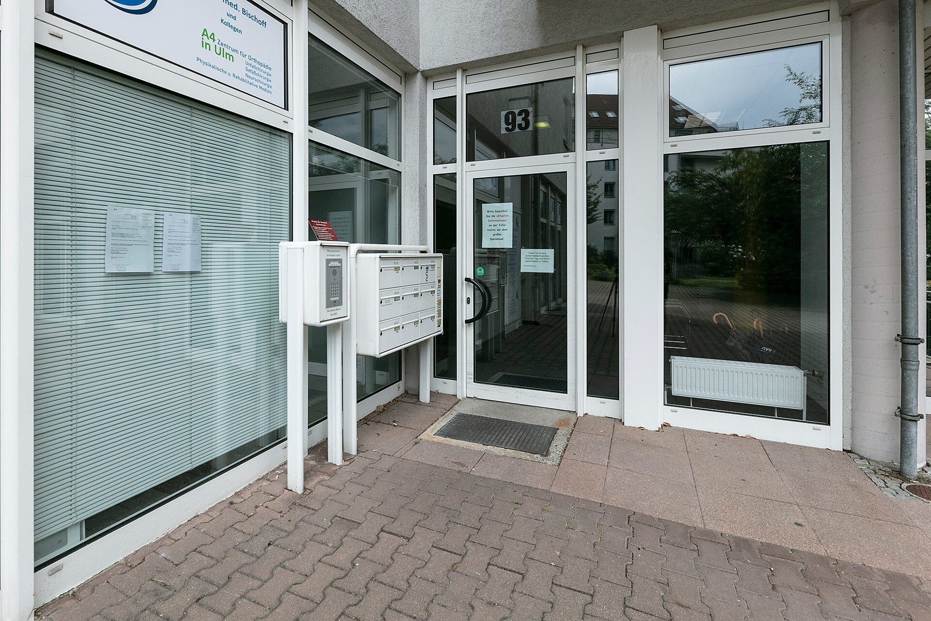 Immobilienangebot - Ulm - Alle - Seniorenwohnung mit Balkon und Tiefgarage – Kapitalanlage mit Perspektive