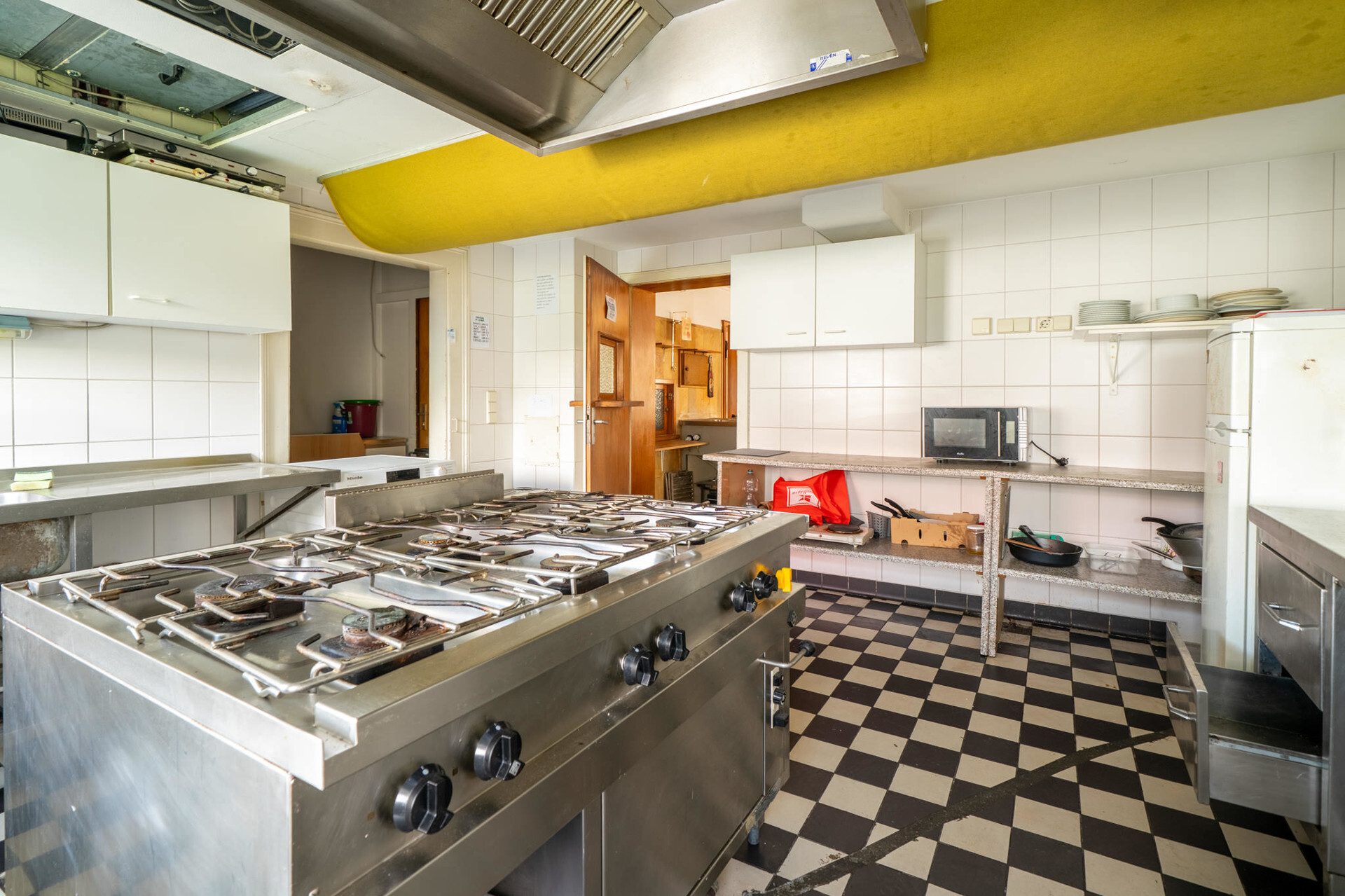 Immobilienangebot - Ulm / Donaustetten - Alle - Investoren aufgepasst ! Vielseitig nutzbares Objekt für Visionäre
