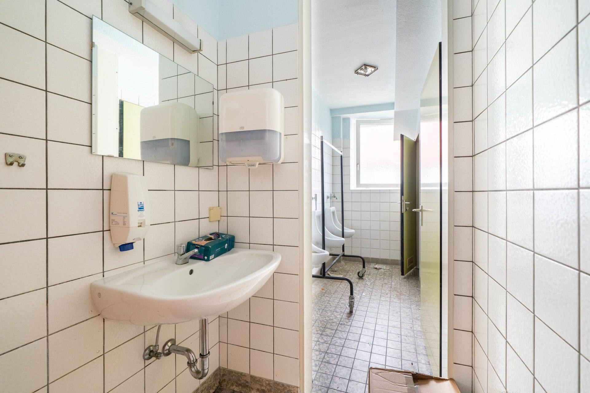 Immobilienangebot - Ulm / Donaustetten - Alle - Investoren aufgepasst ! Vielseitig nutzbares Objekt für Visionäre