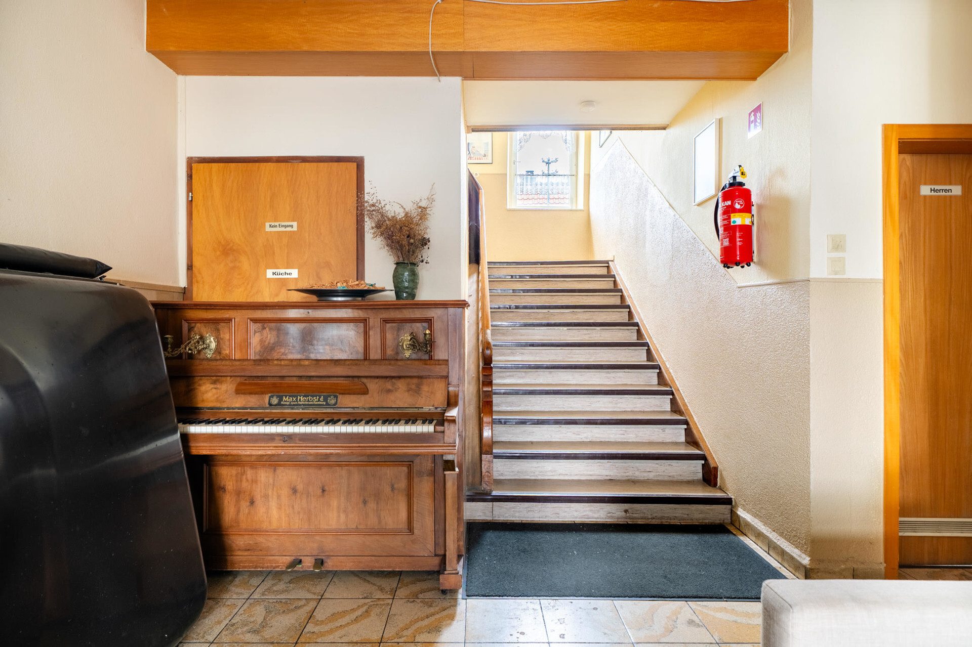 Immobilienangebot - Ulm / Donaustetten - Alle - Investoren aufgepasst ! Vielseitig nutzbares Objekt für Visionäre